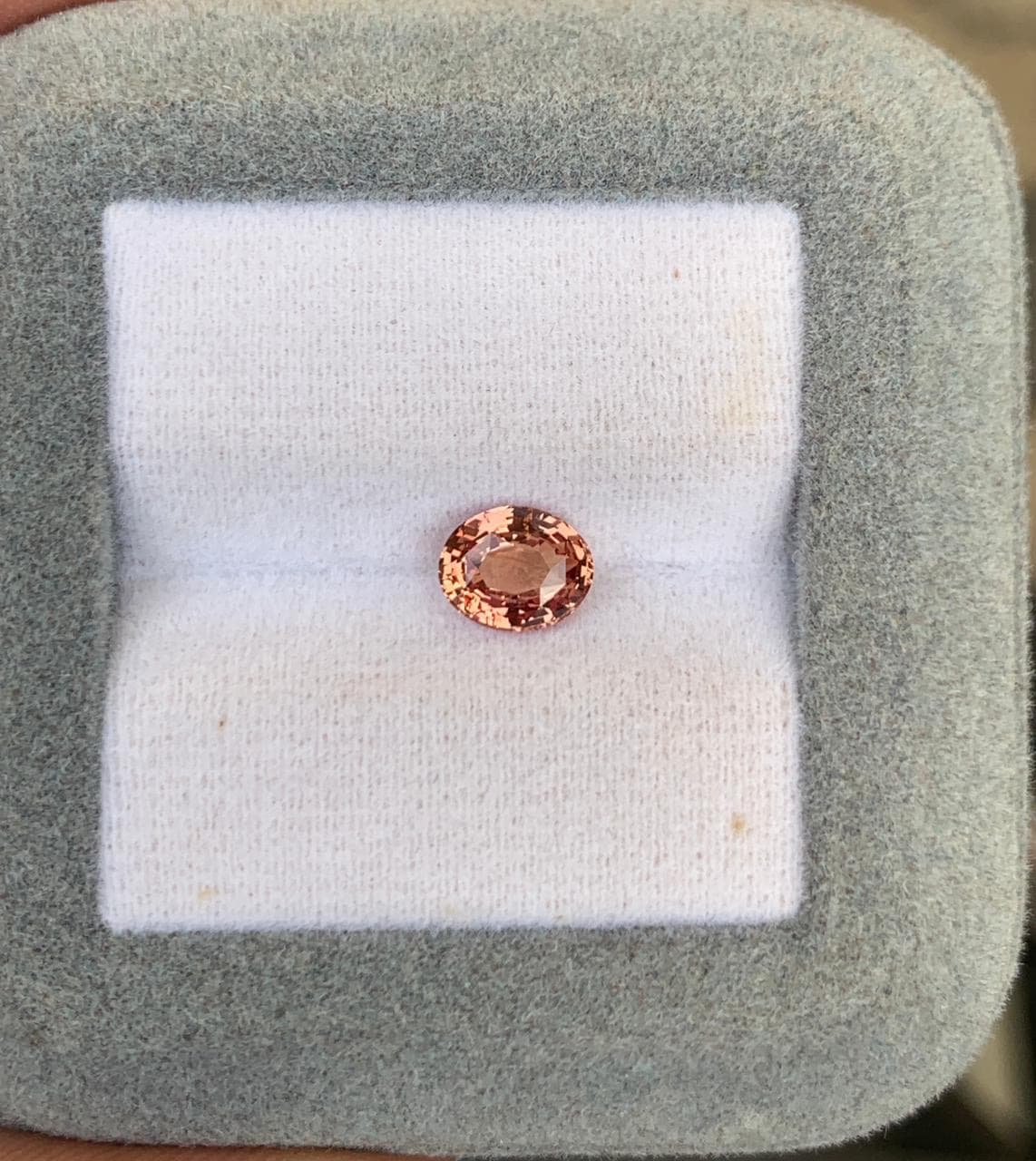 Saphir Padparadscha Ovale de 1,13ct — Non Chauffé image 2