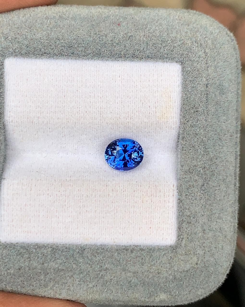 Saphir Bleu Ovale de 1,56ct — Chauffé (2) image 2