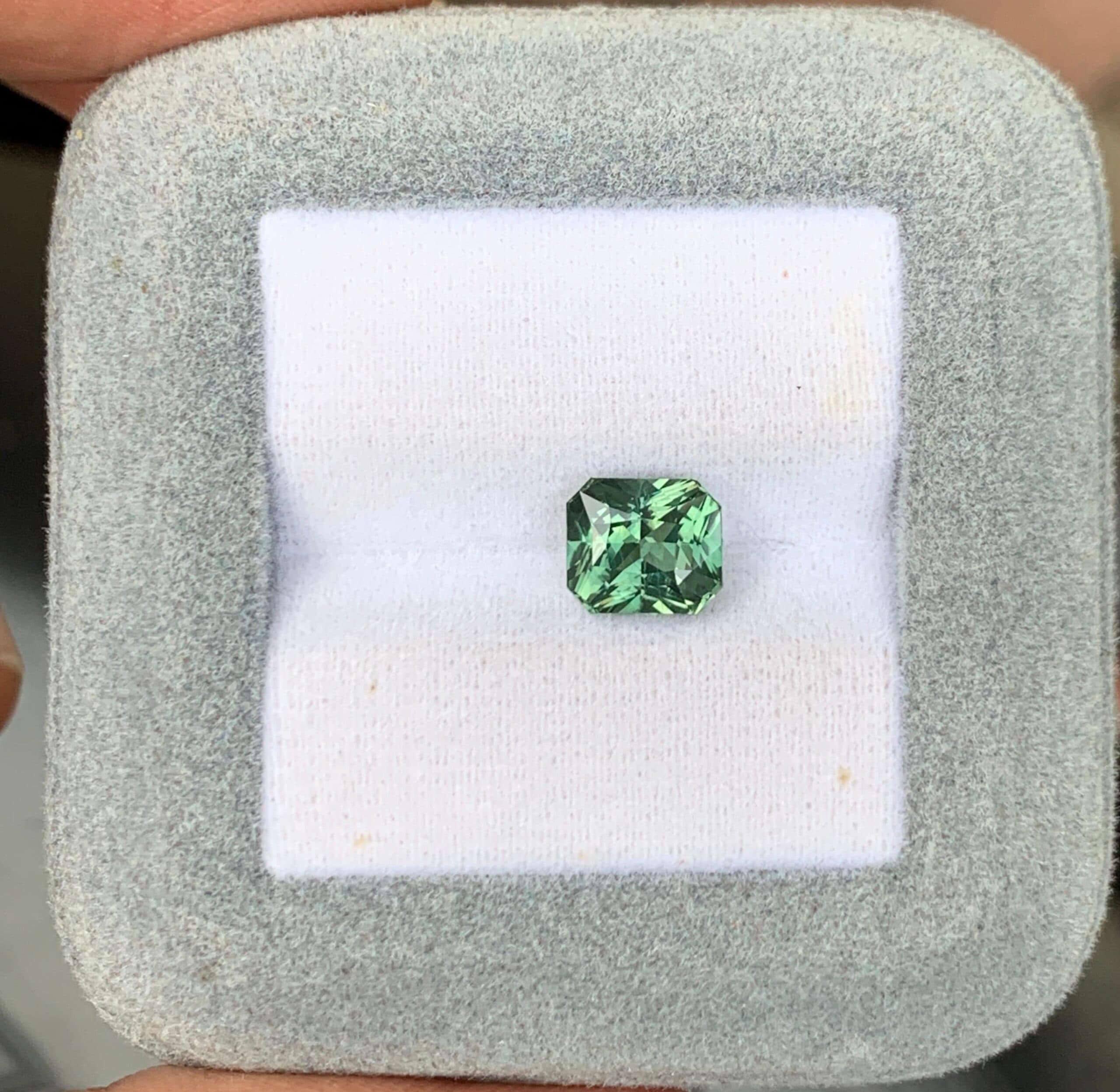 Saphir Vert Radiant de 2,57ct image 2