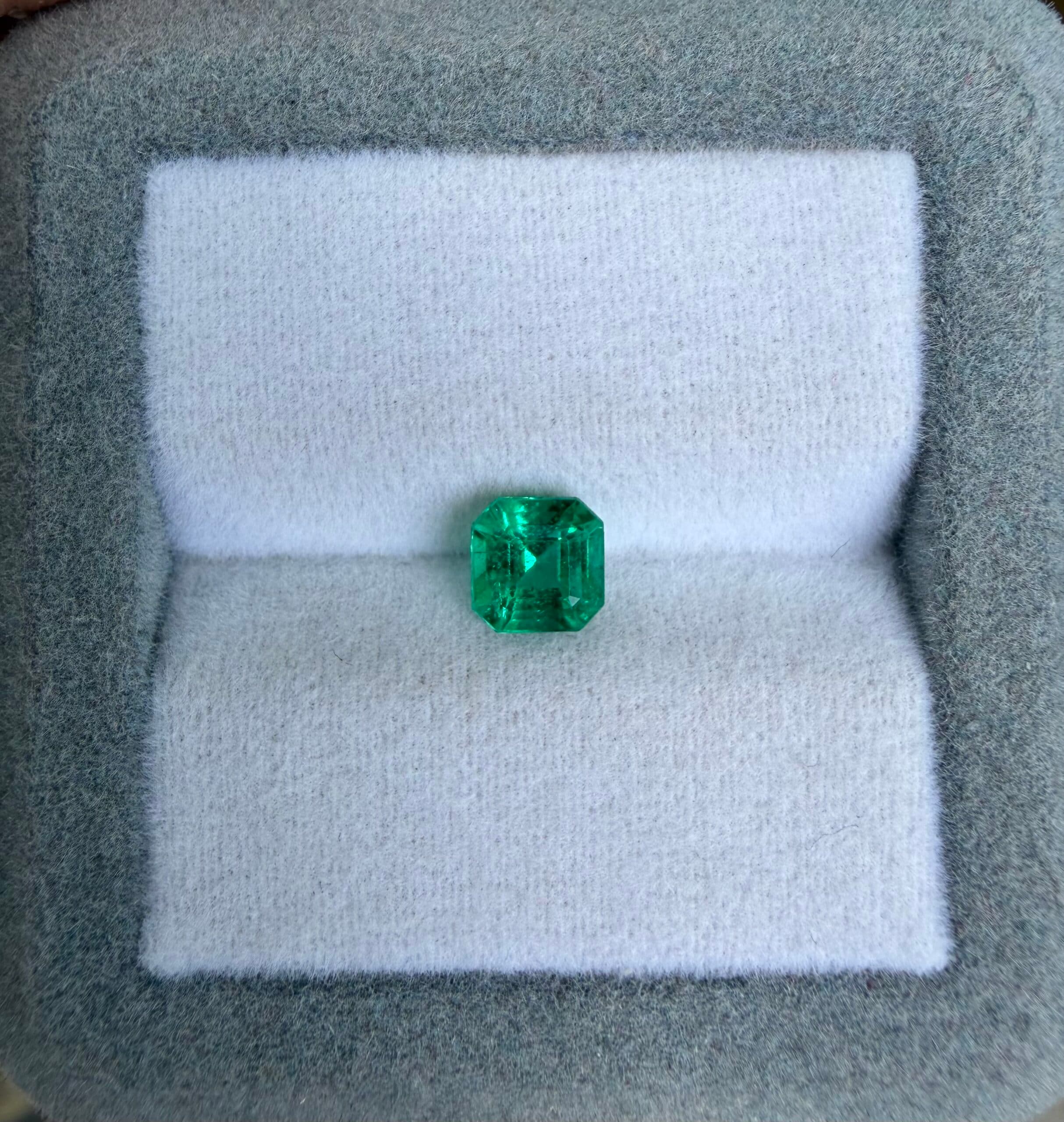 Emeraude de Zambie Rectangle de 0,84ct — Zambia