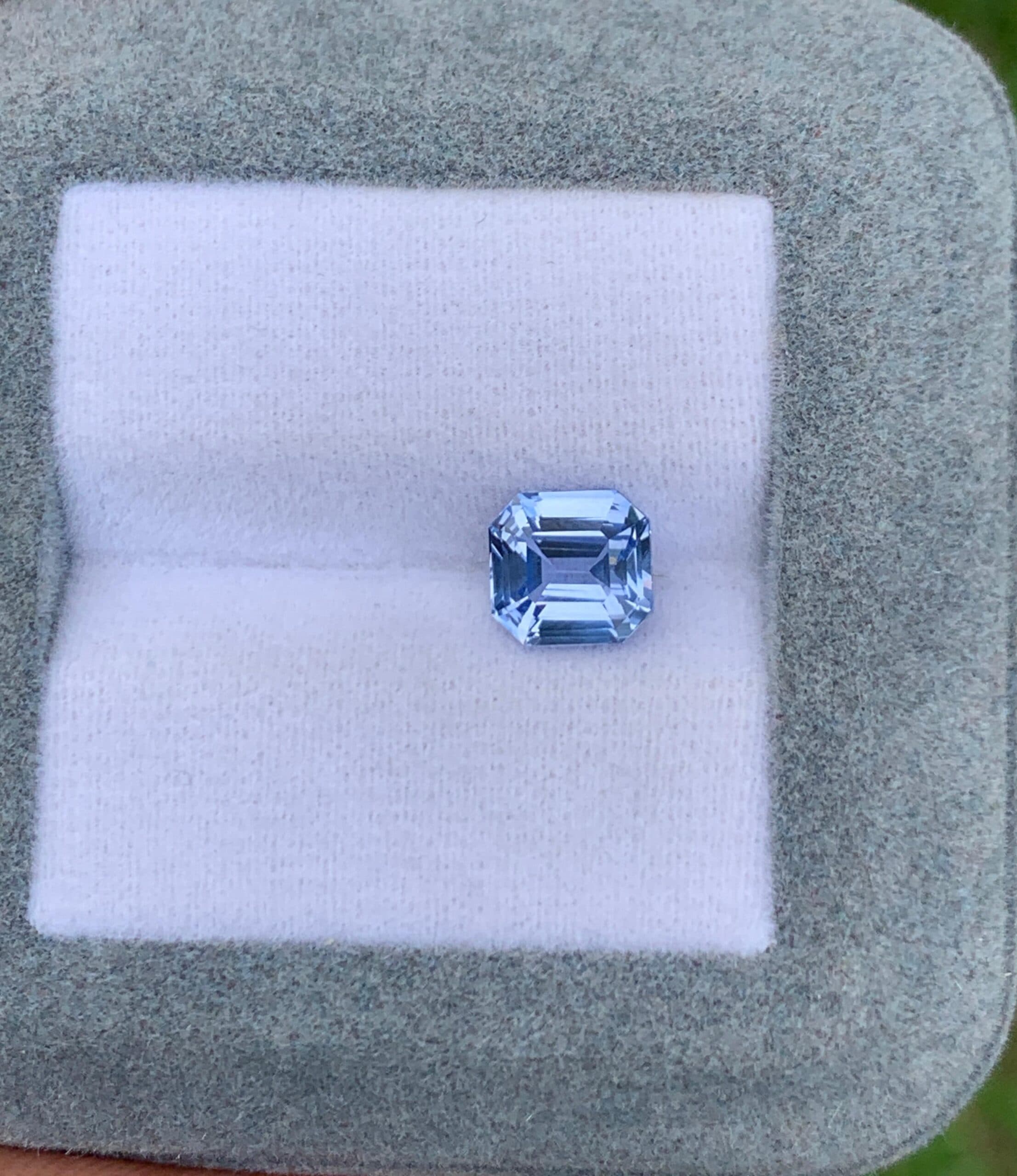 Saphir Bleu Emerald Cut de 2,02ct image 2