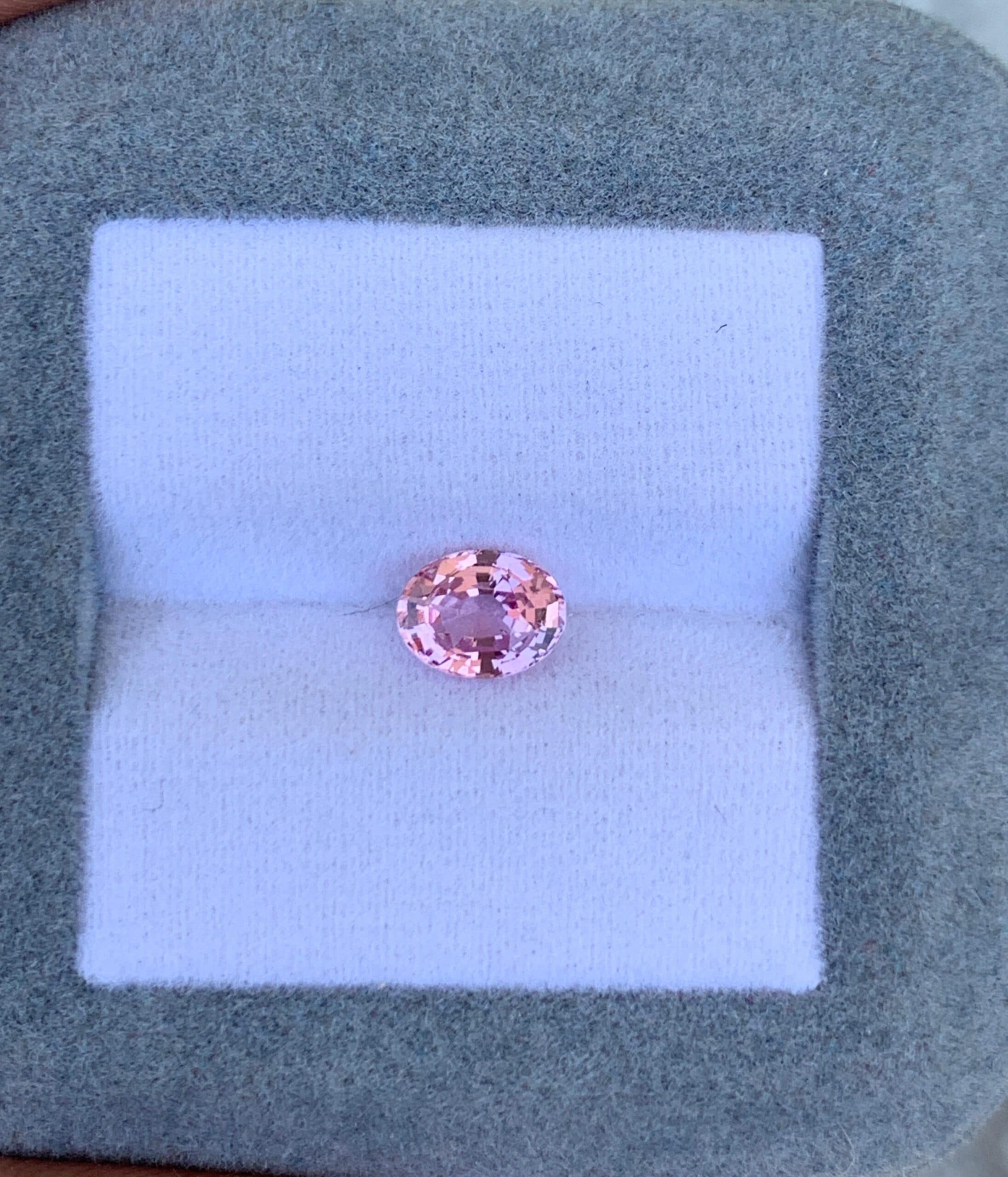Saphir Rose Ovale de 1,29ct — Sri Lanka image 2