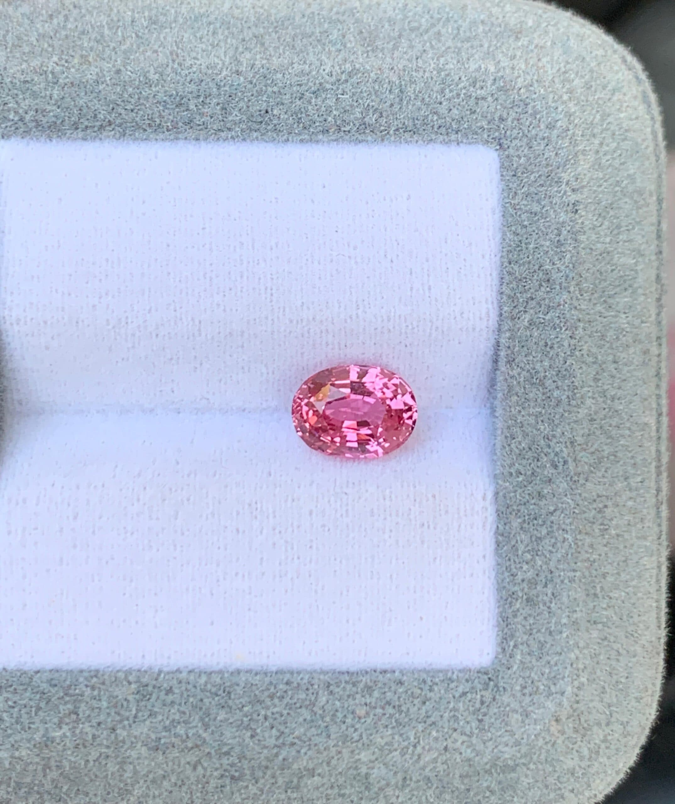 Saphir Padparadscha Ovale de 1,65ct — Madagascar image 2