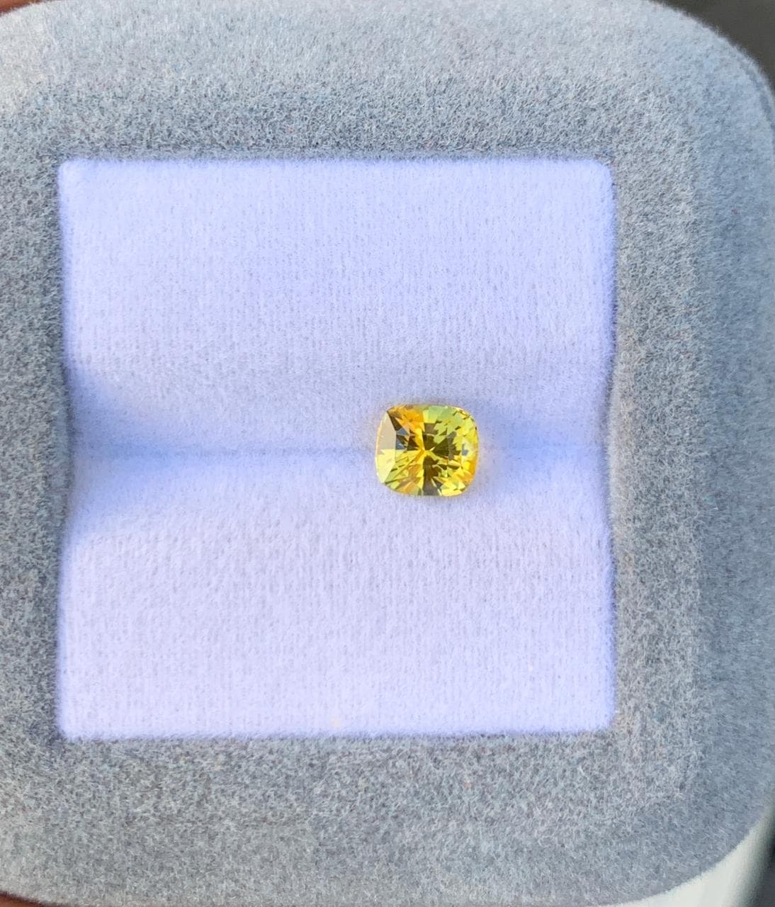 Saphir Jaune Coussin de 1,14ct image 2