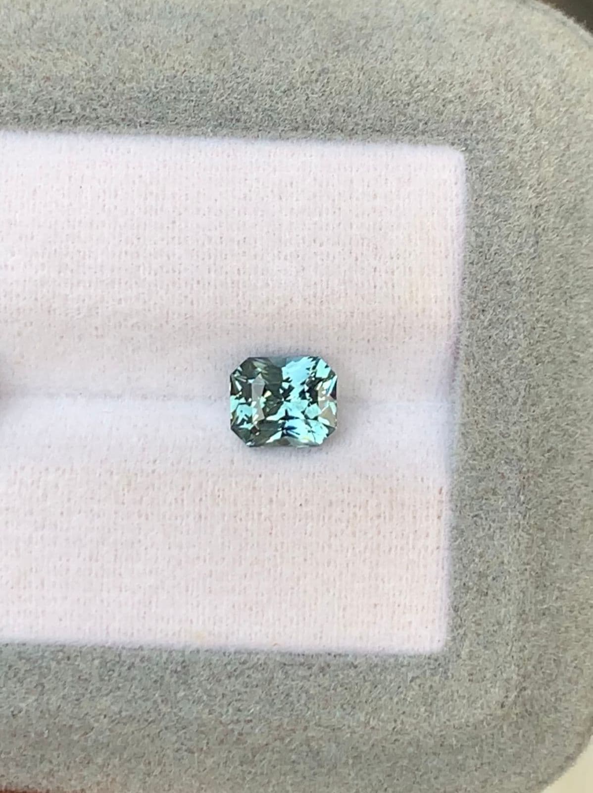 Saphir Teal Radiant de 1,62ct image 2