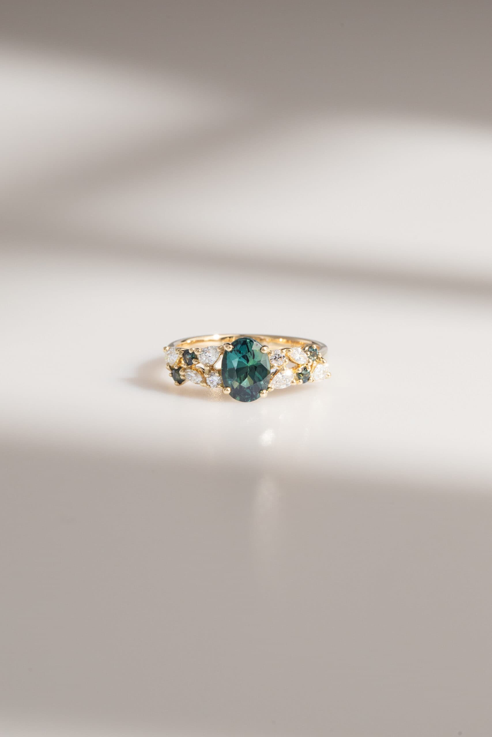 bague de fiançailles saphir vert