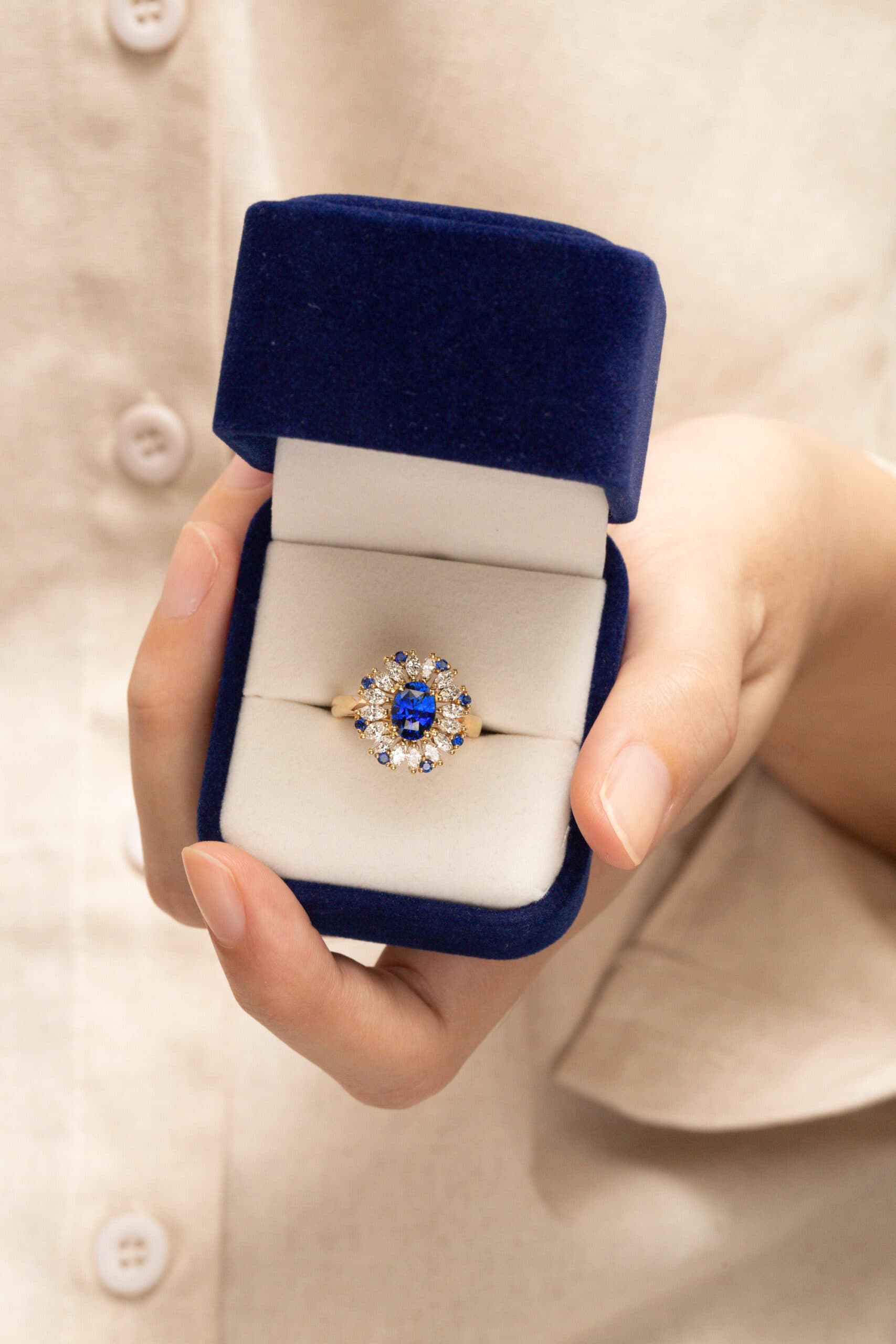 bague de fiancailles saphir royal blue 1-72ct