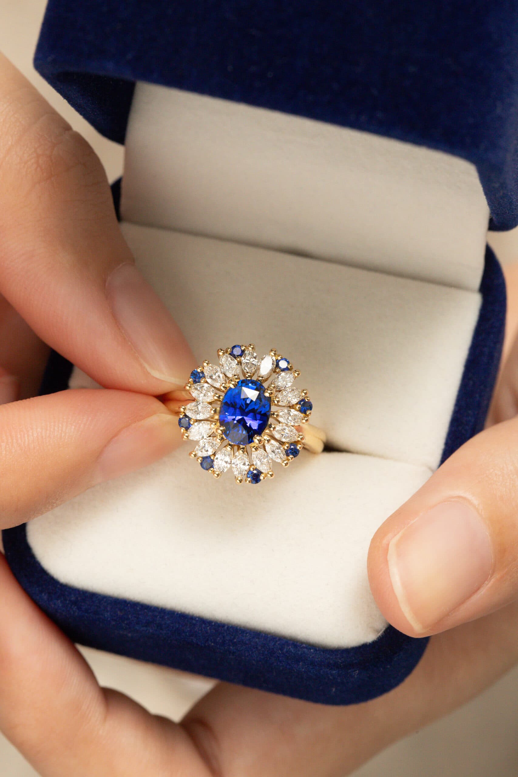 bague de fiancailles saphir royal blue 1-72ct