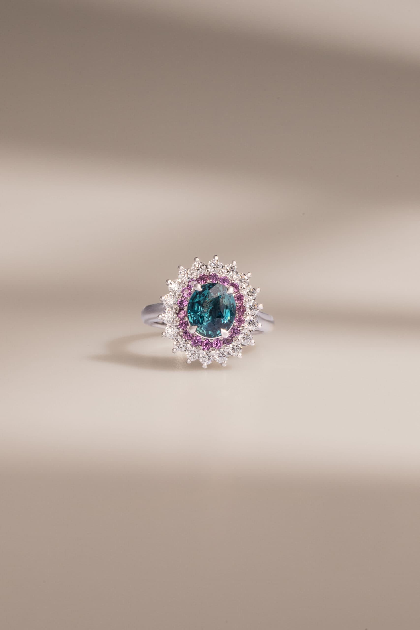 bague de fiancailles saphir teal saphirs mauves