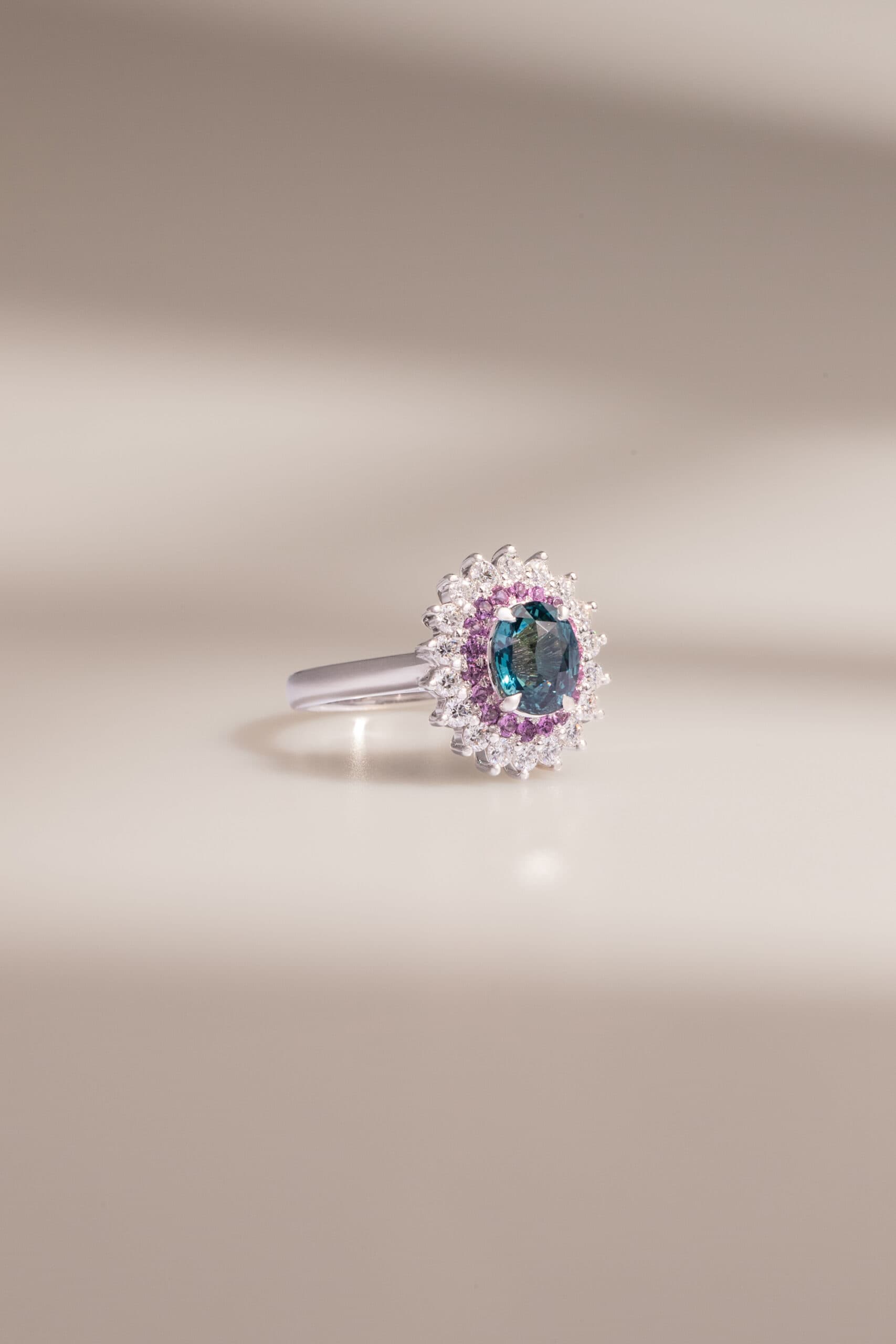 bague de fiancailles saphir teal saphirs mauves