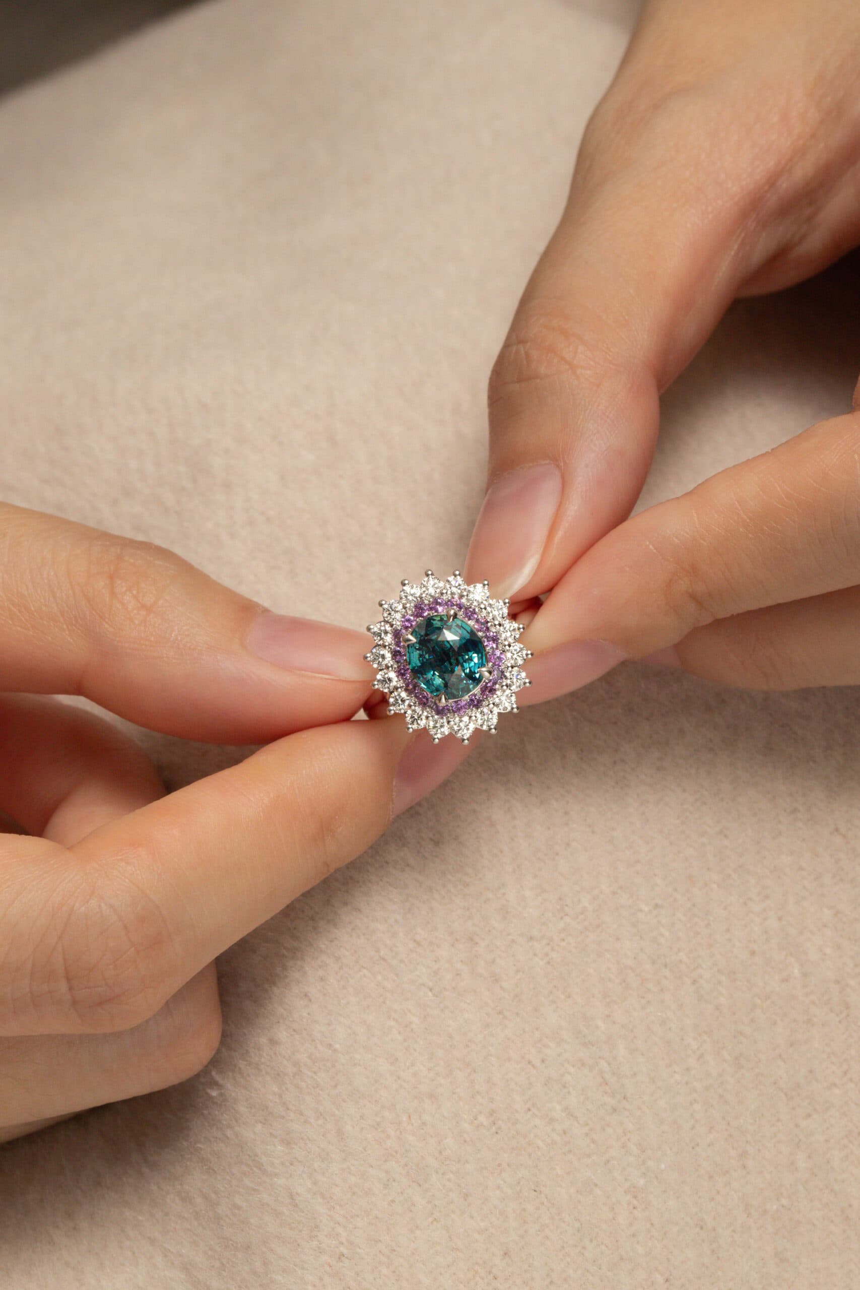 bague de fiancailles saphir teal saphirs mauves