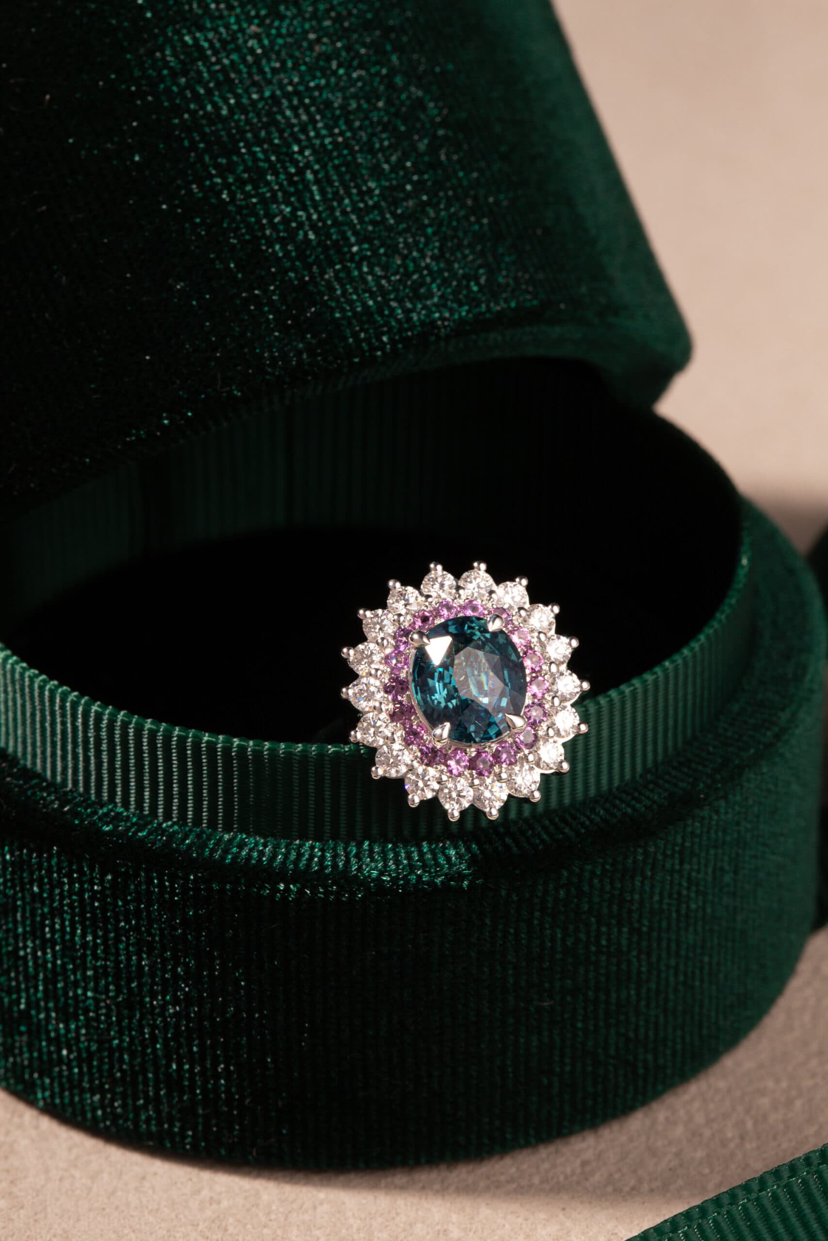 bague de fiancailles saphir teal saphirs mauves
