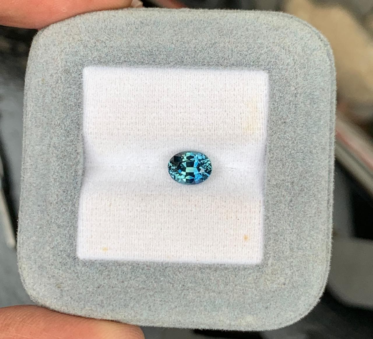 Saphir Teal Ovale de 1,56ct — Madagascar, Non Chauffé (3) image 2
