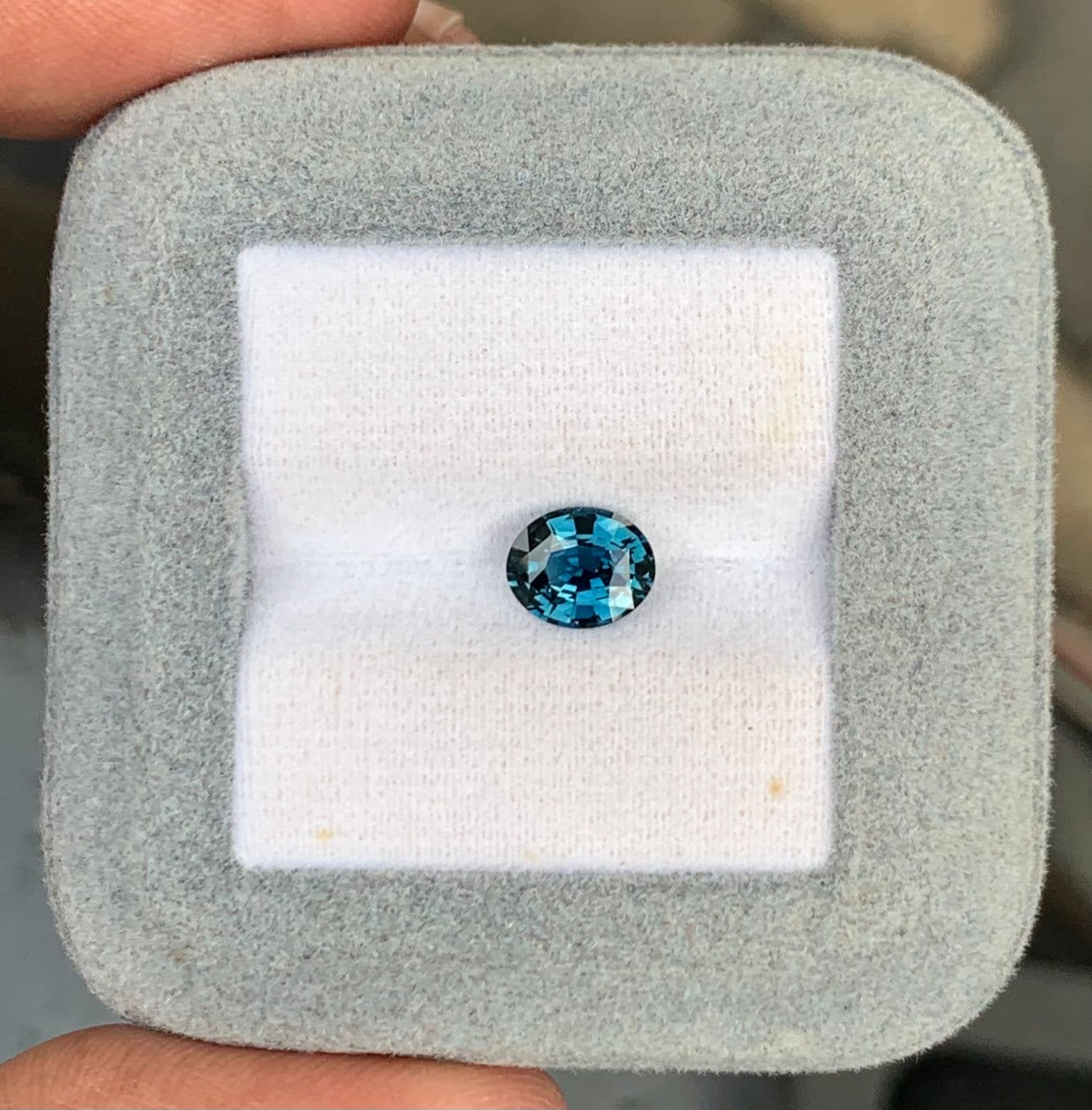 Saphir Teal Ovale de 1,53ct — Madagascar, Non Chauffé (2) image 2