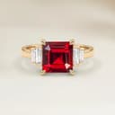 Bague Art Deco Spinelle Rouge Emerald Cut de 1,09ct