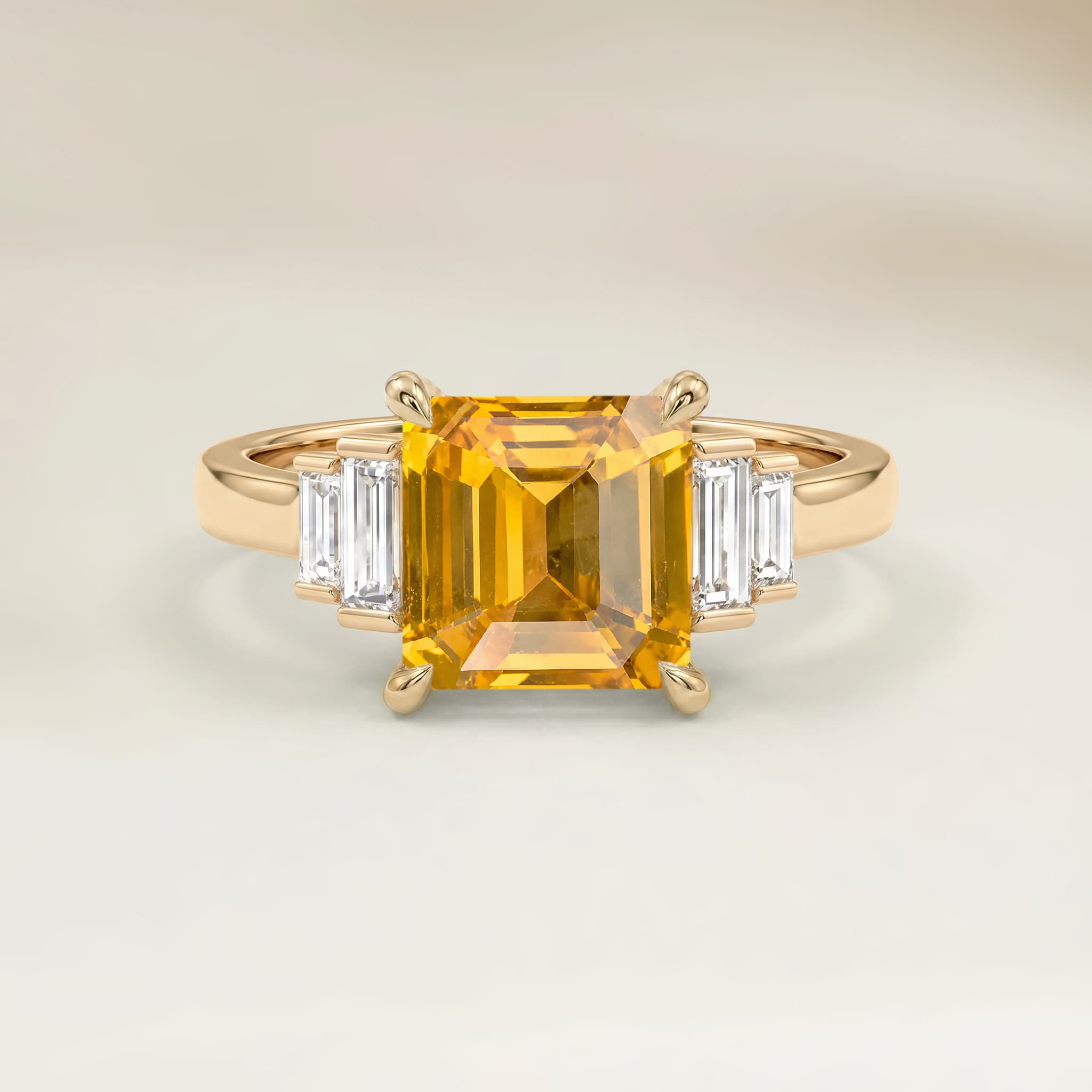 Bague Art Deco Saphir Jaune Emerald Cut de 1,30ct
