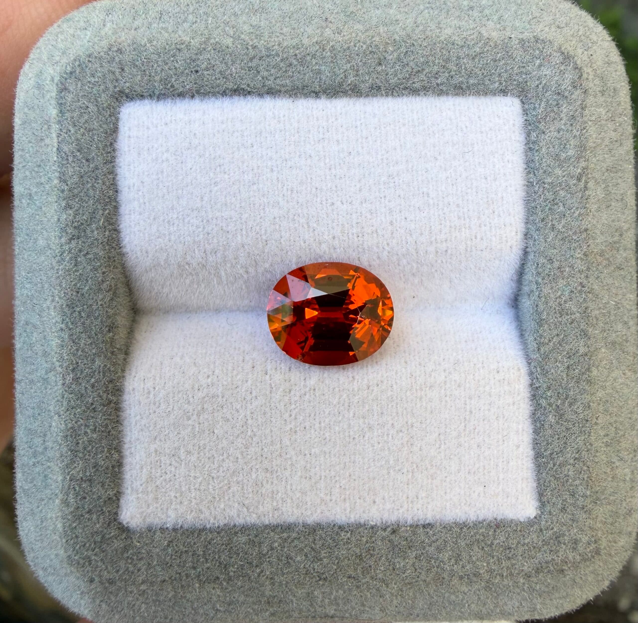 Autres Ovale de 3,27ct