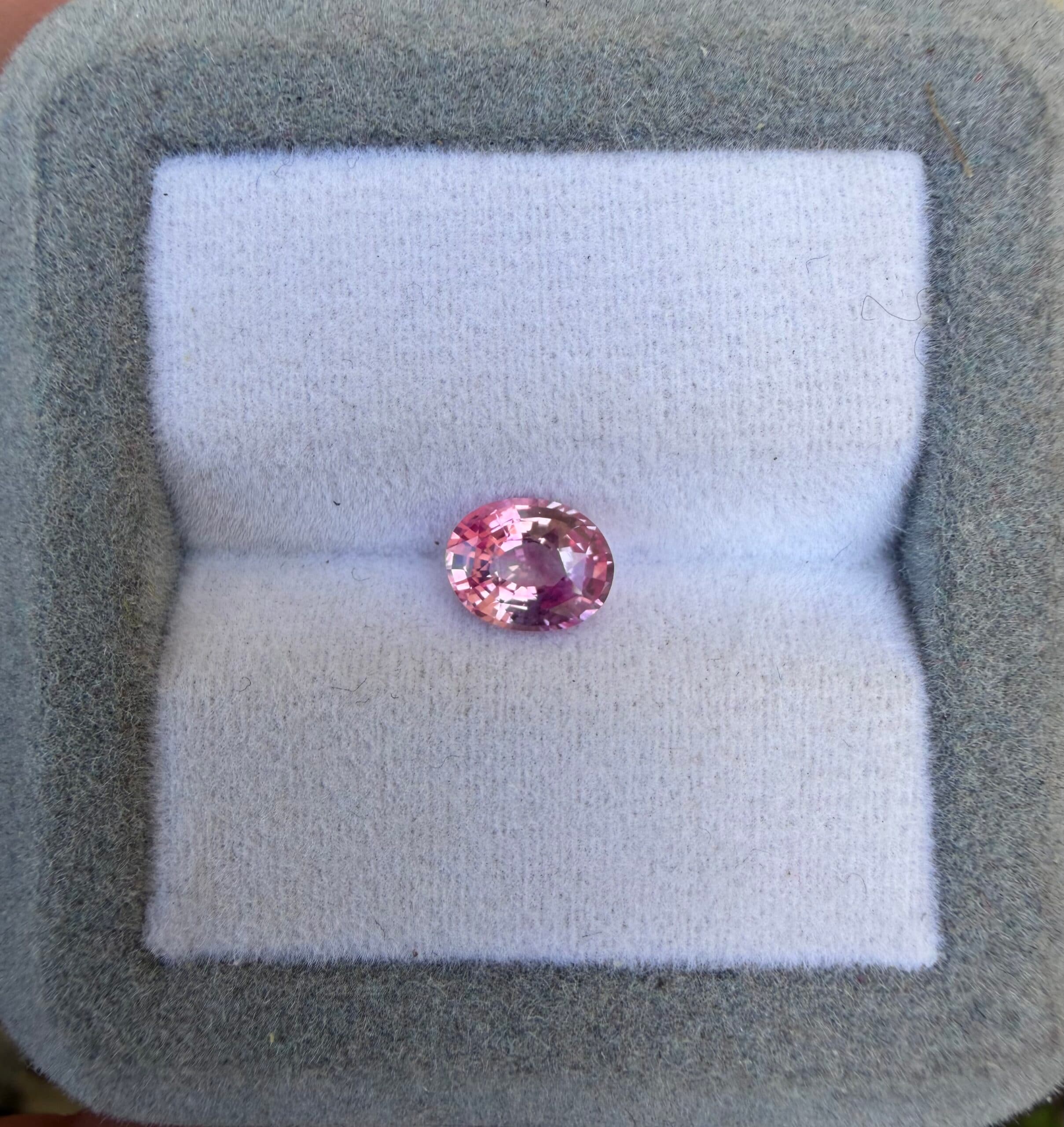 Saphir Rose Ovale de 1,04ct image 2
