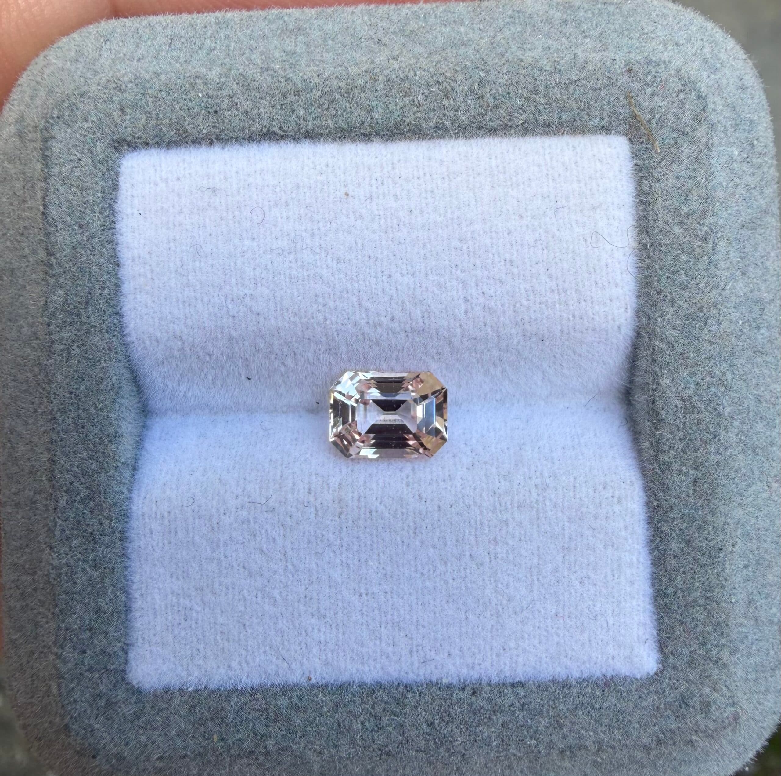 Saphir Rectangle de 1,52ct image 2