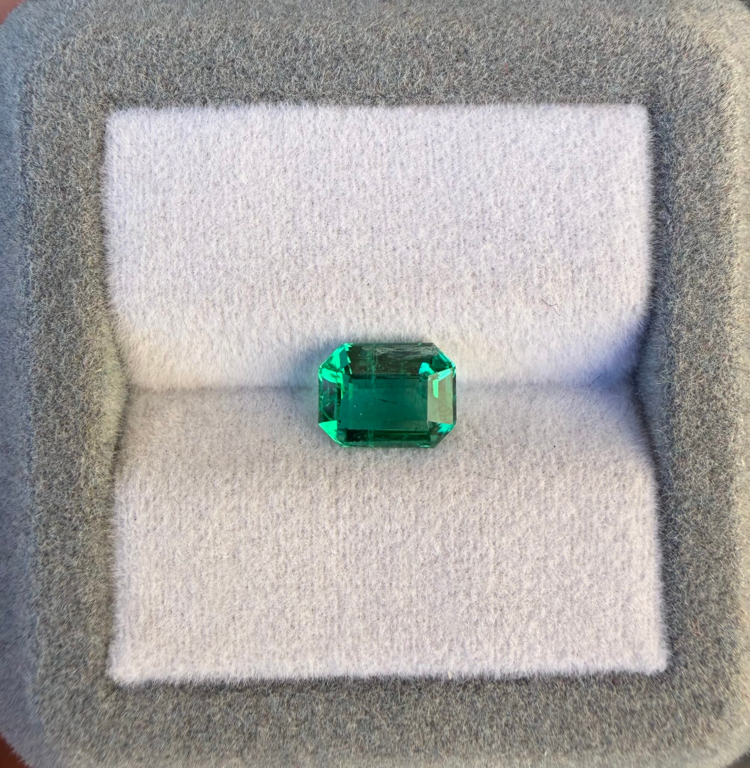 Emeraude de Zambie Rectangle de 1,46ct
