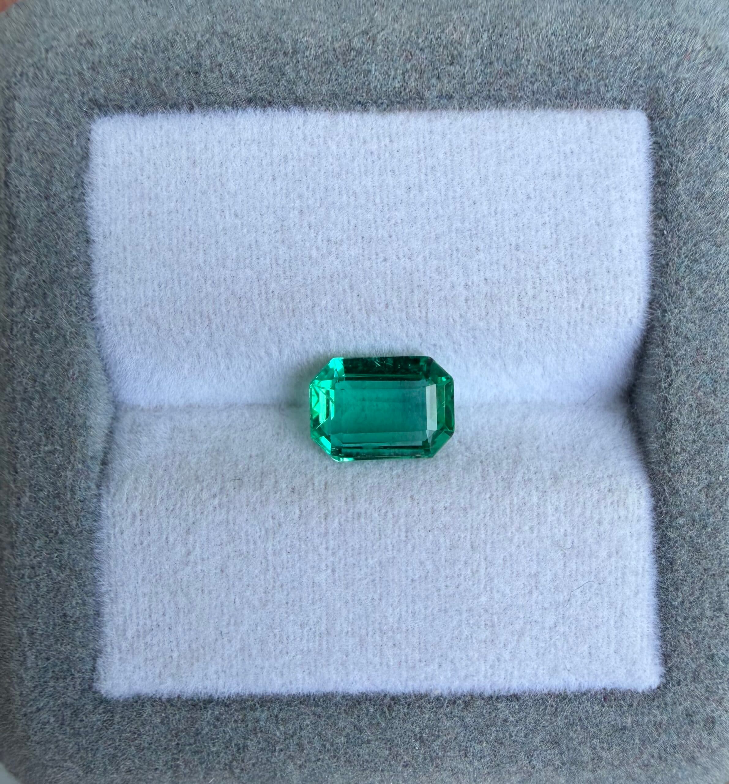 Emeraude de Zambie Rectangle de 1,34ct