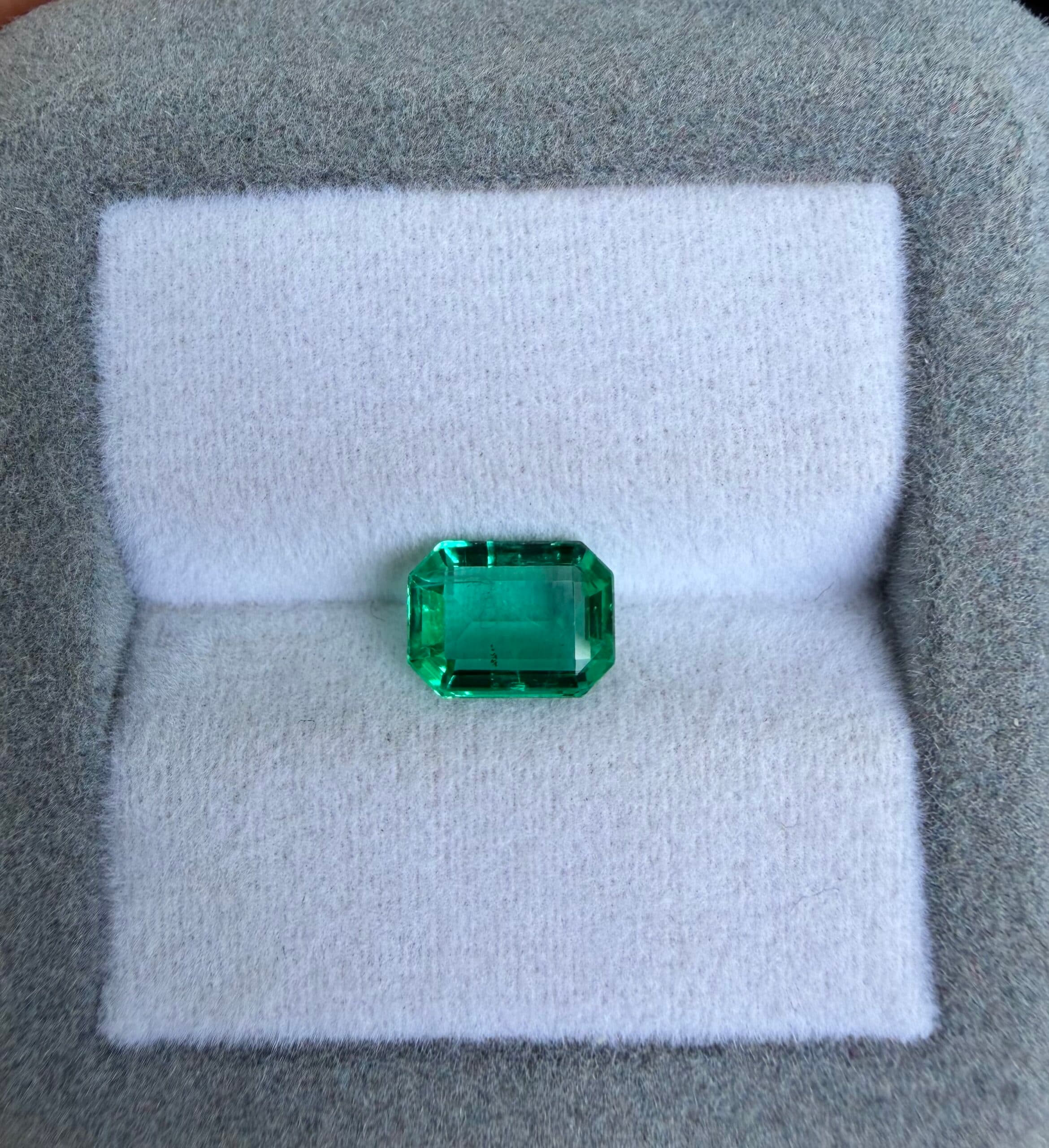 Emeraude de Zambie Rectangle de 1,32ct