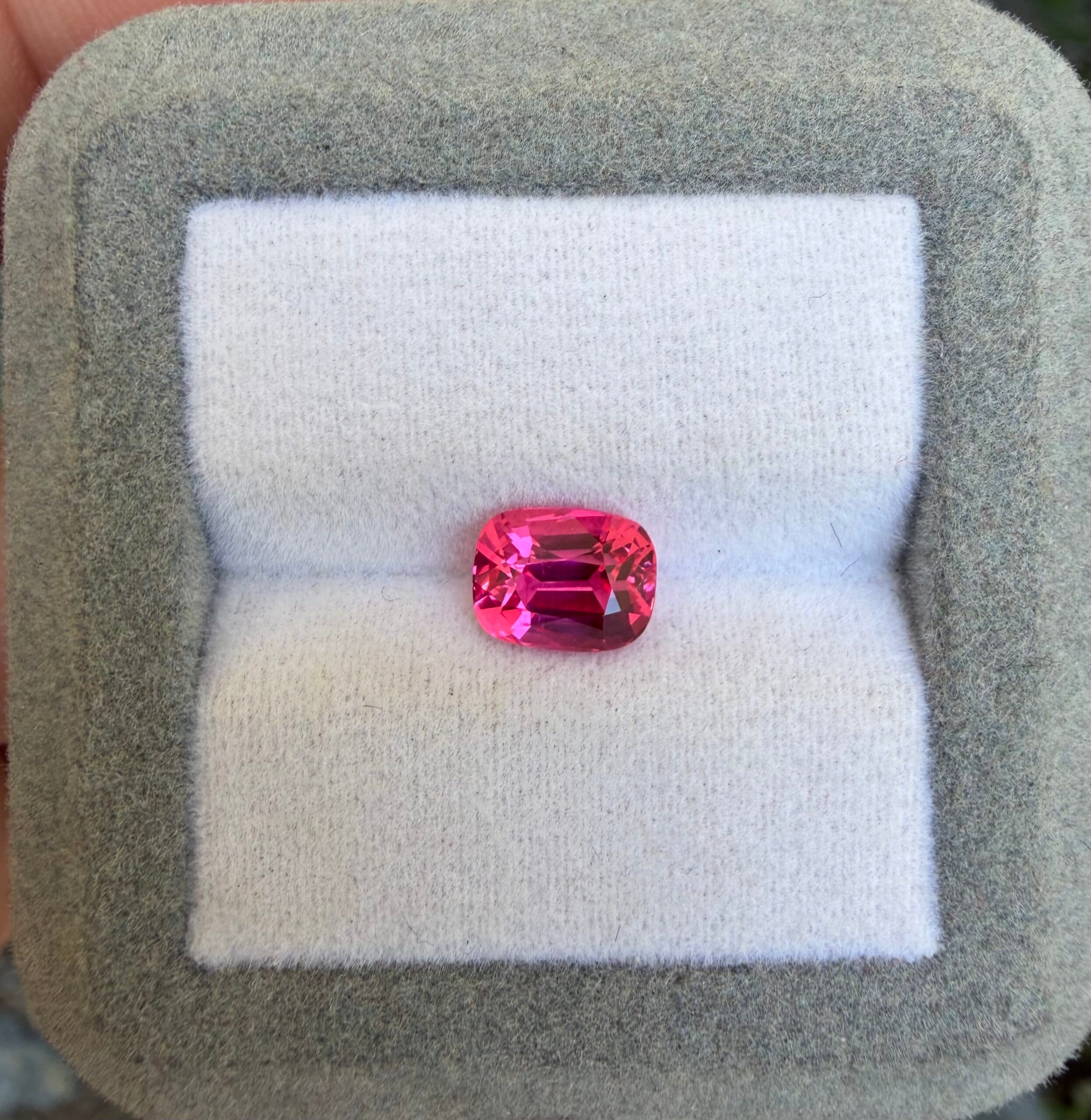 Spinelle Rose Coussin de 2,02ct image 2