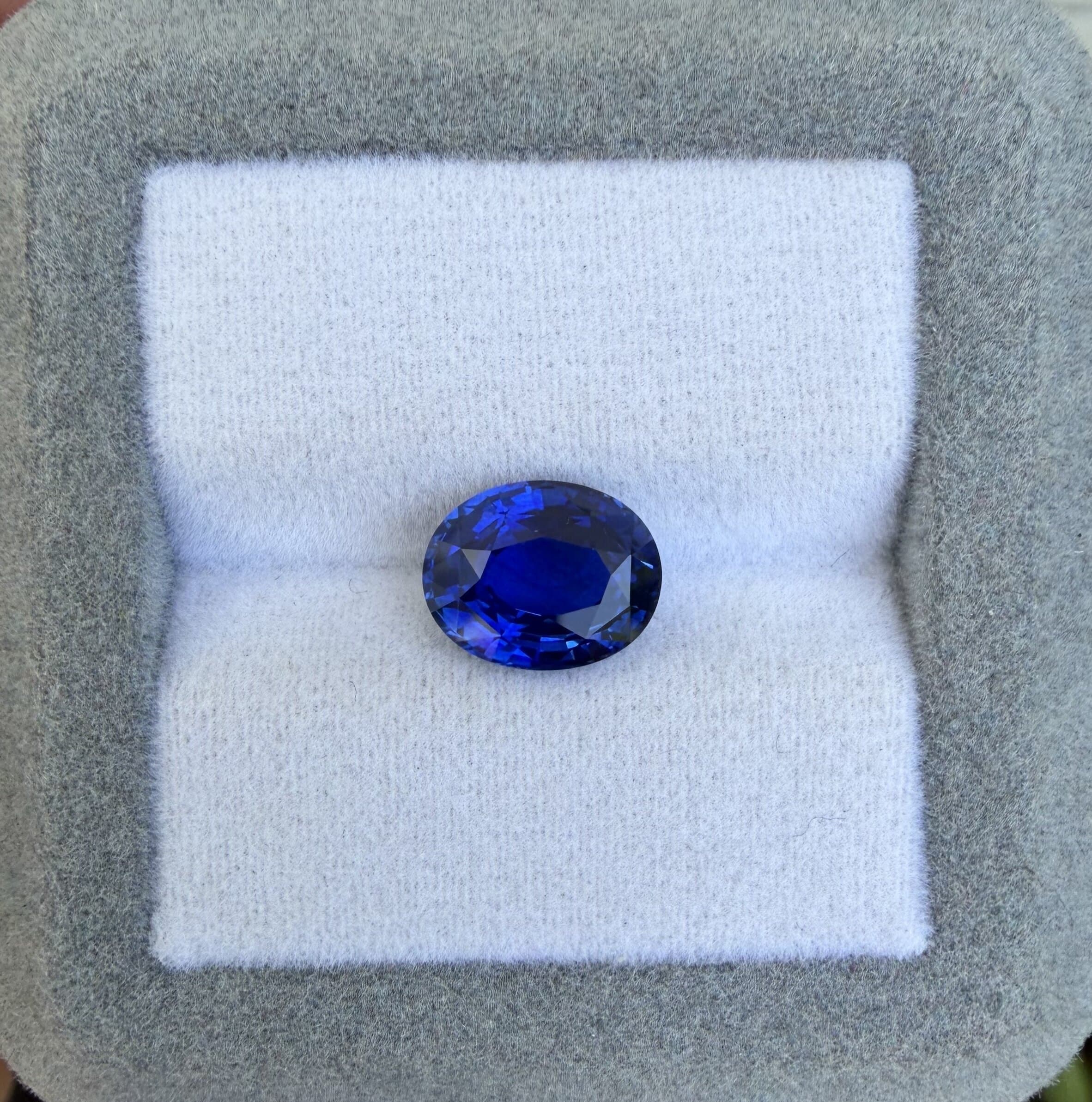 Saphir Bleu Ovale de 3,43ct