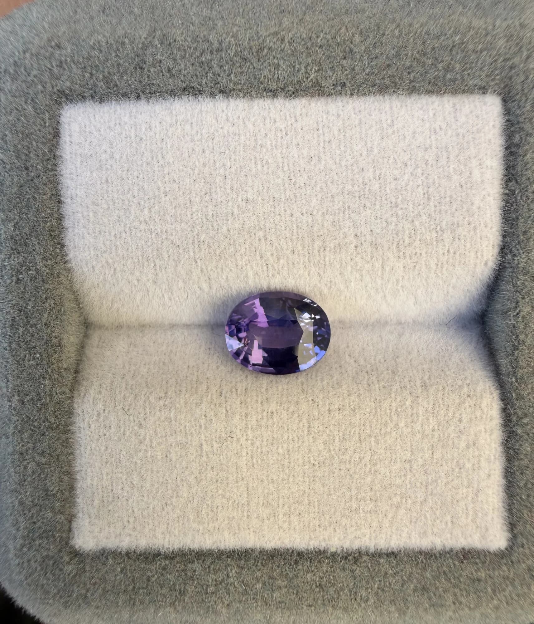 Saphir Violet Ovale de 1,51ct — Sri Lanka image 2