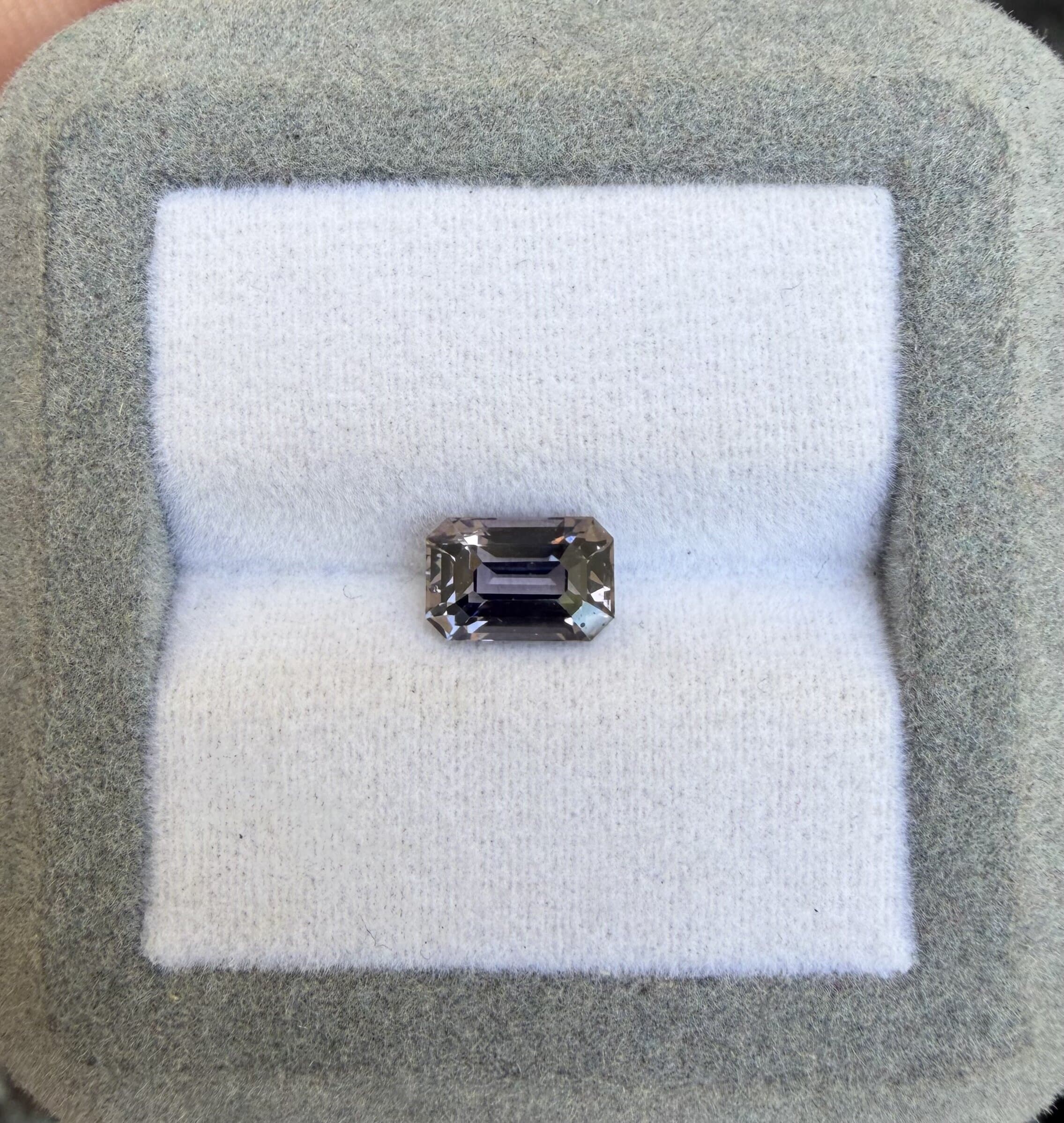 Spinelle Rectangle de 1,71ct image 2