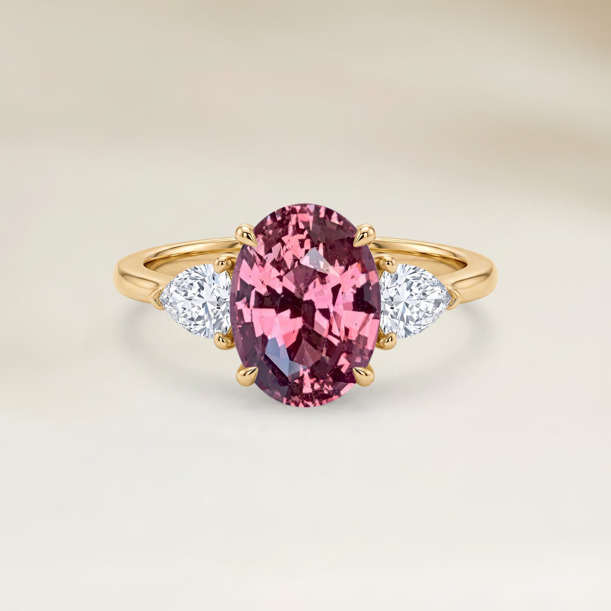Bague Epaulé Saphir Padparadscha Ovale de 1,34ct