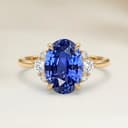 Bague Epaulé Saphir Bleu Ovale de 2,17ct