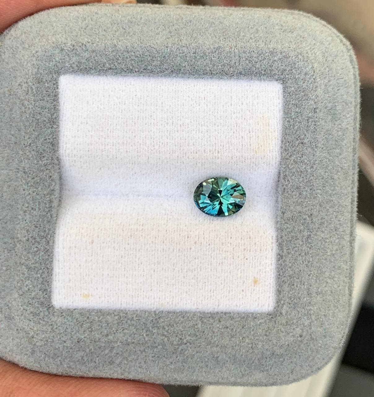 Saphir Teal Ovale de 1,25ct image 2