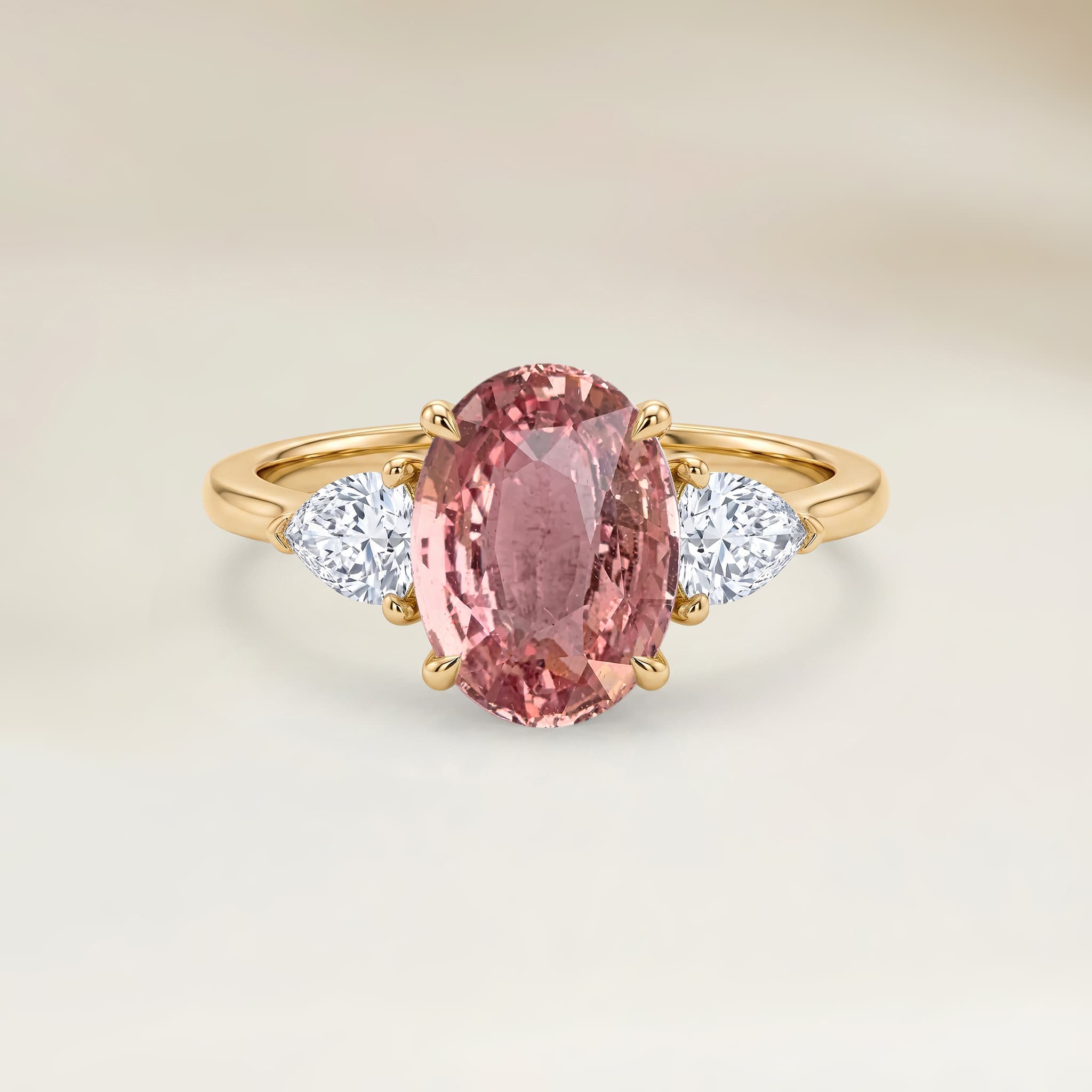 Bague Epaulé Saphir Padparadscha Ovale de 2,02ct