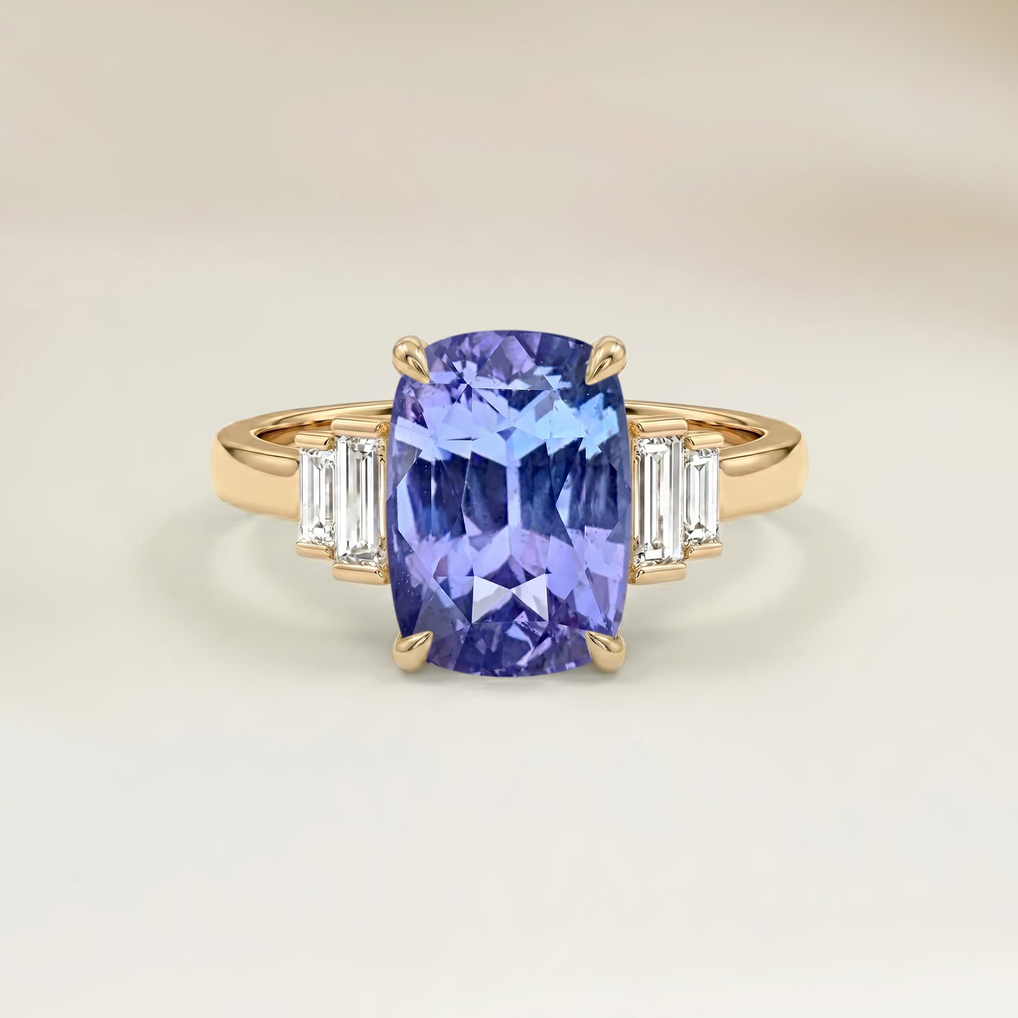 Bague Art Deco Saphir Bleu Coussin de 3,51ct