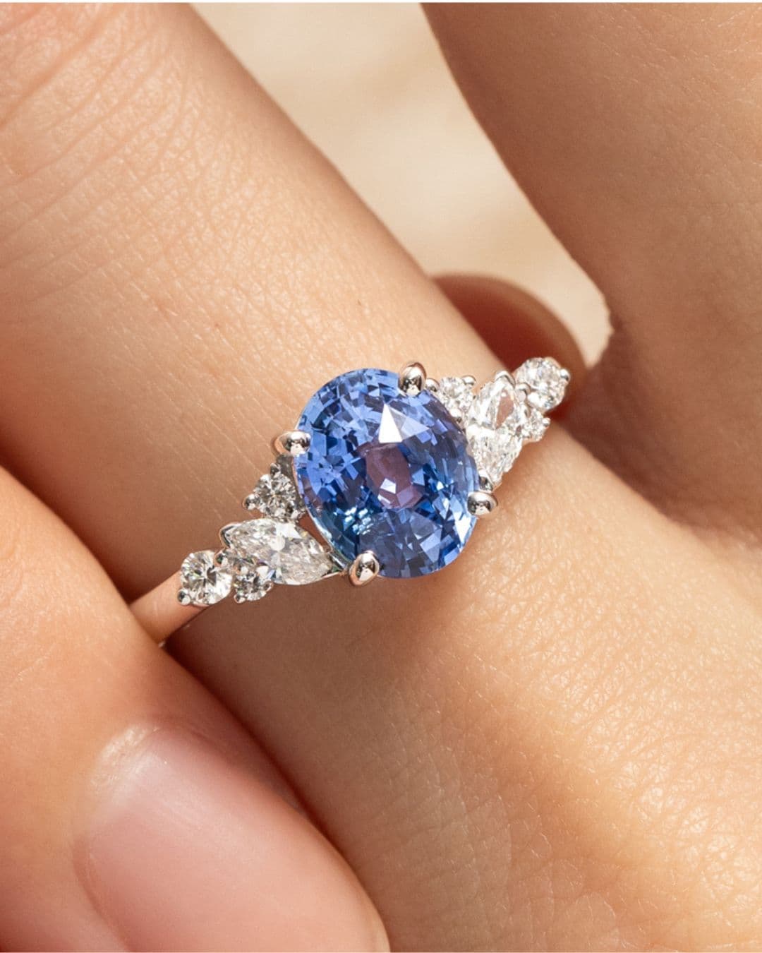 Bague saphir bleu 2,11ct Or Blanc
