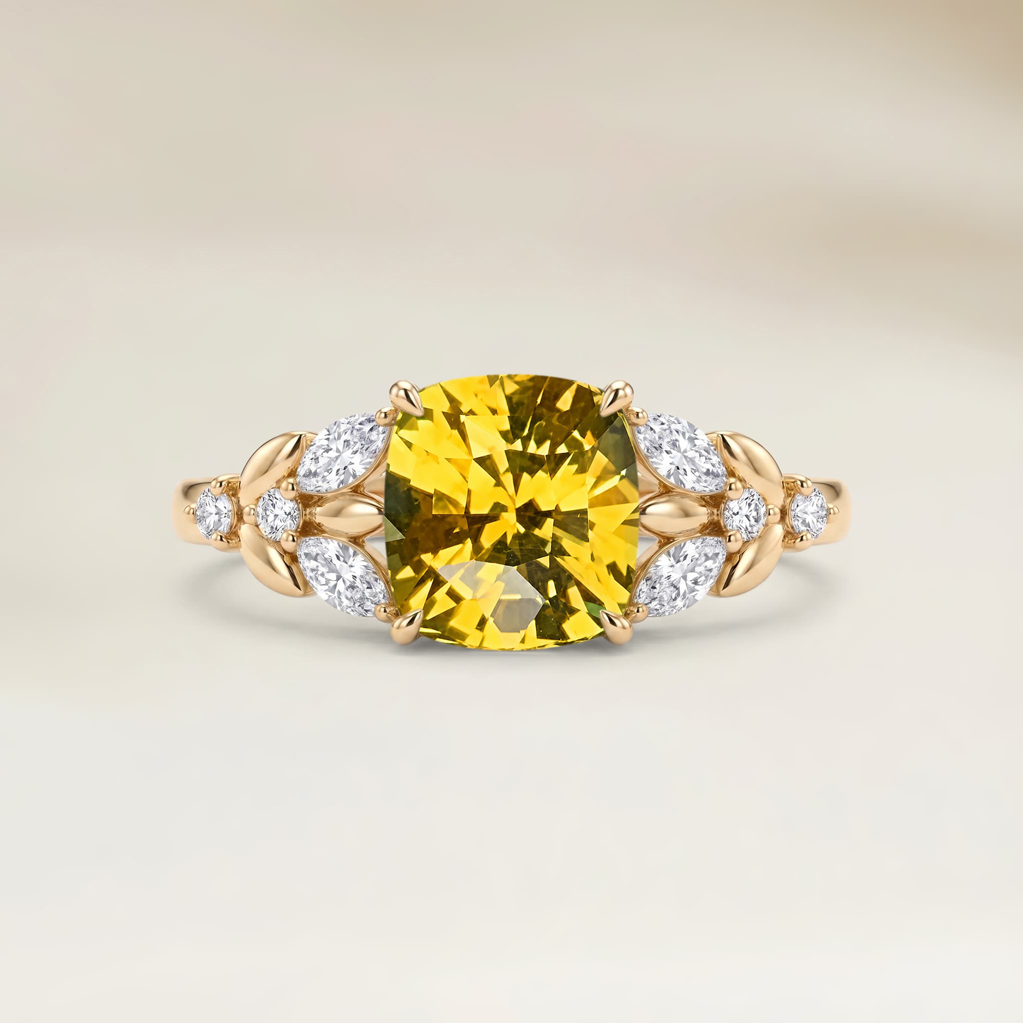 Bague Floral Saphir Jaune Coussin de 1,10ct