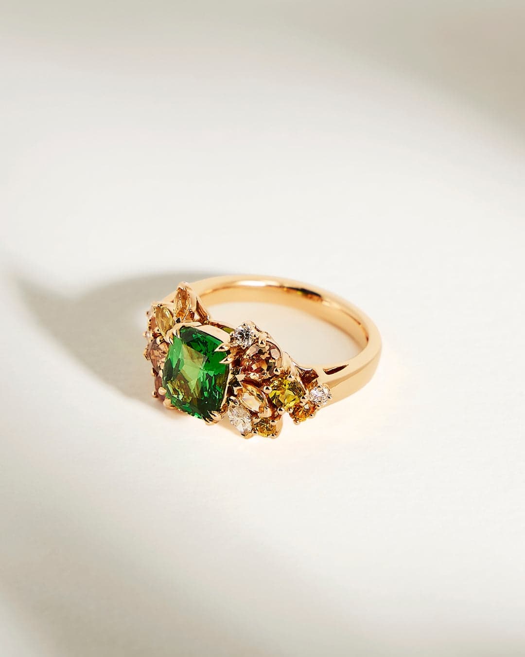 Bague de fiançailles avec Grenat Tsavorite
