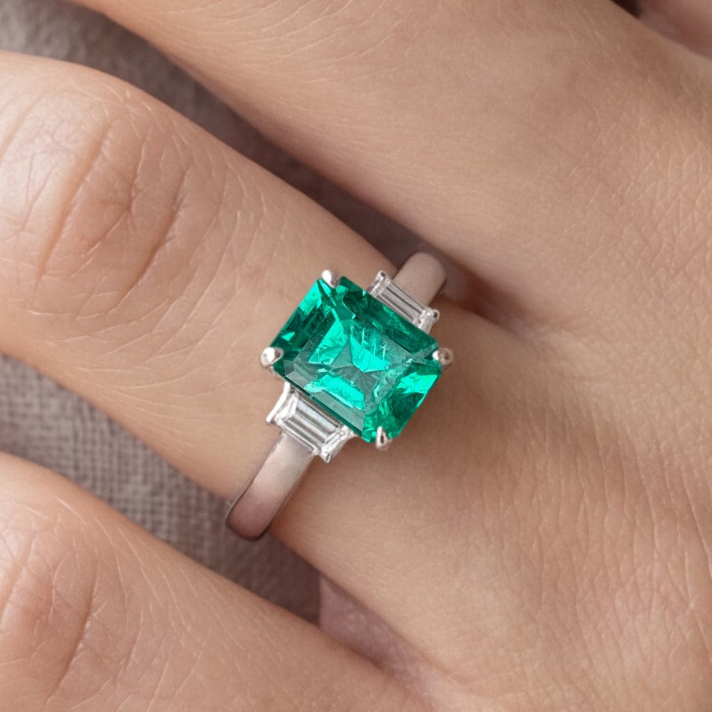 Bague émeraude de Colombie, 1,38 ct, diamants et or blanc