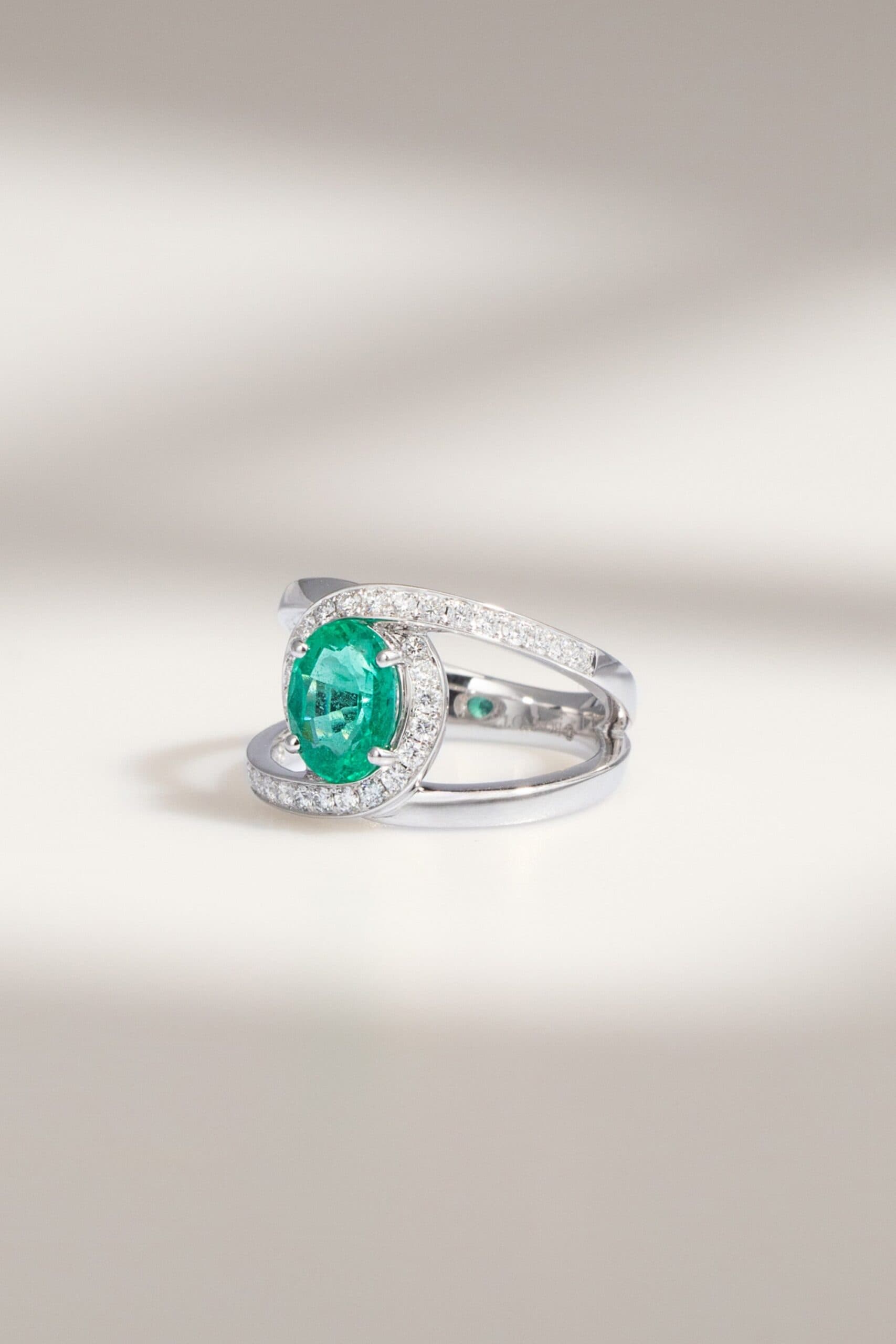 Bague émeraude de Zambie, 1,32 ct
