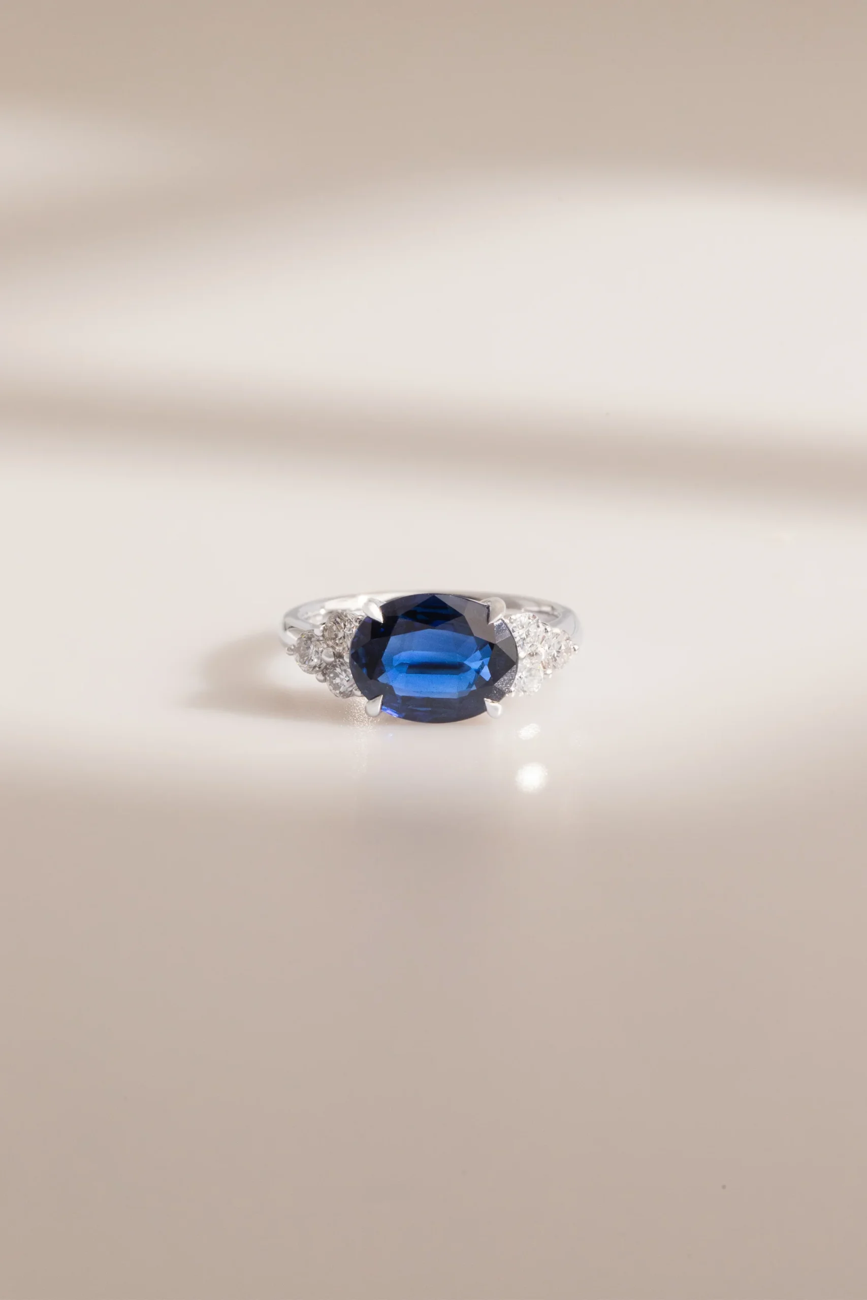 Bague d'Anniversaire avec Saphir Bleu