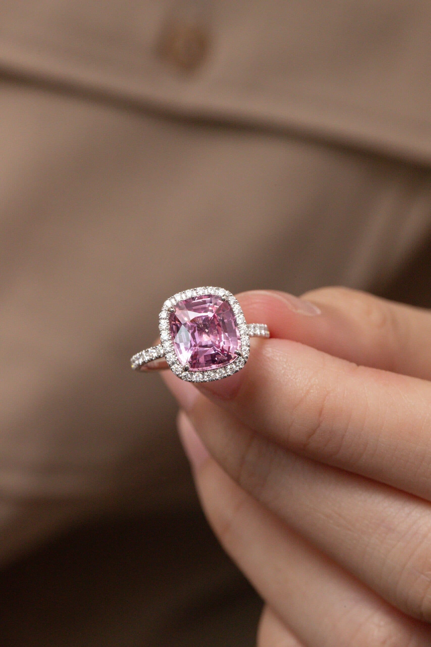 bague de naissance saphir padparadscha