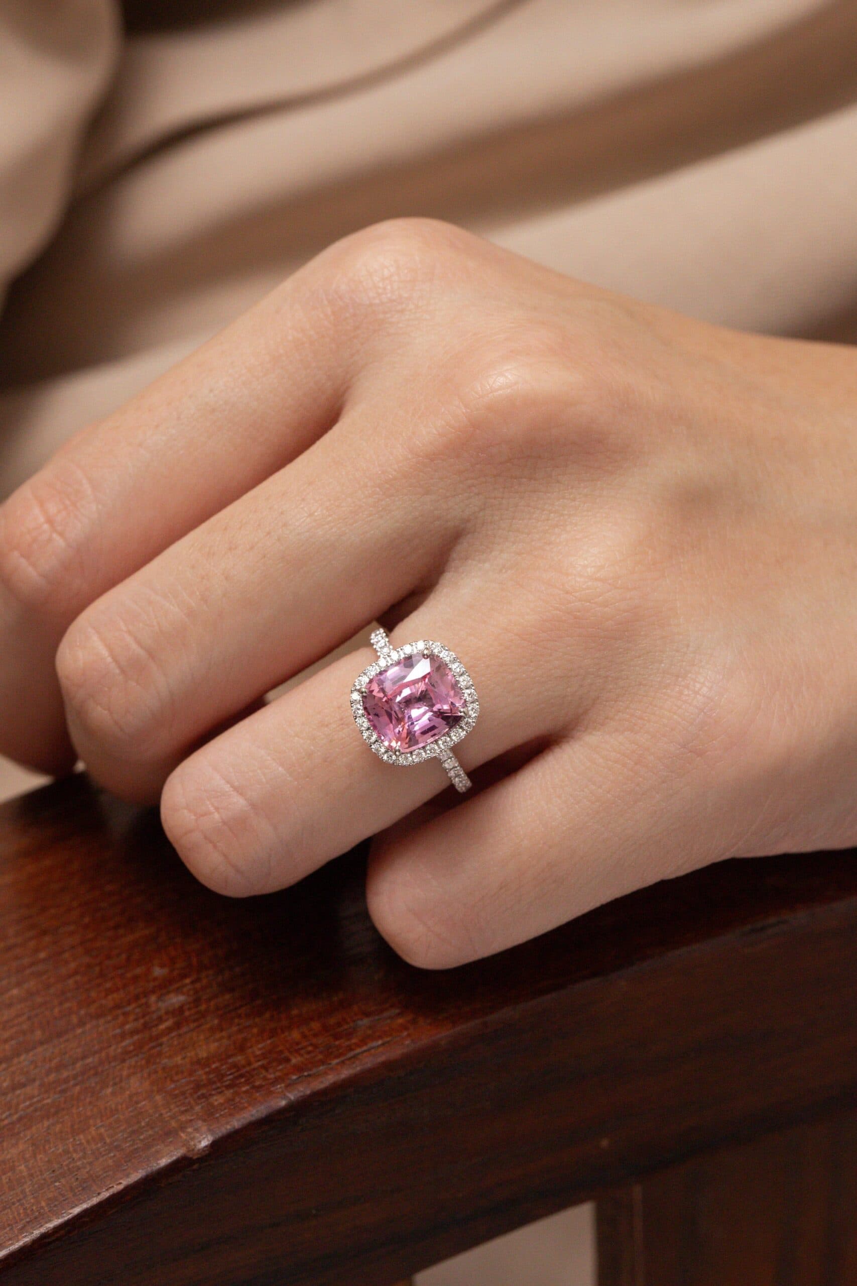 bague de naissance saphir padparadscha