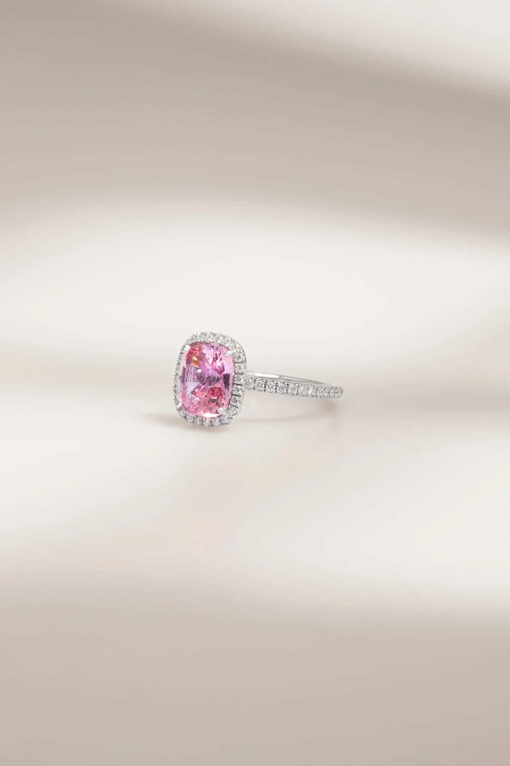 bague de naissance saphir padparadscha