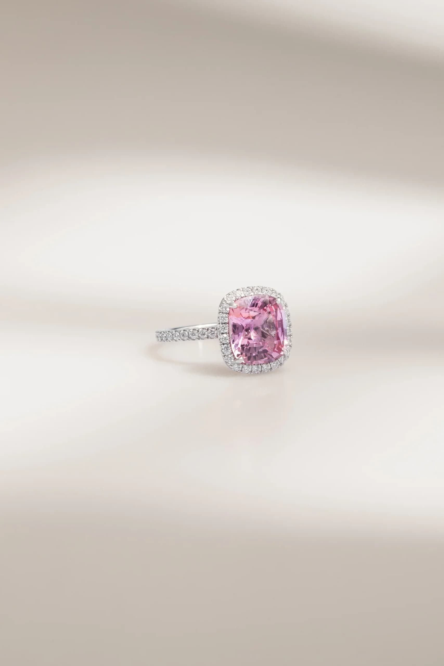 bague de naissance saphir padparadscha
