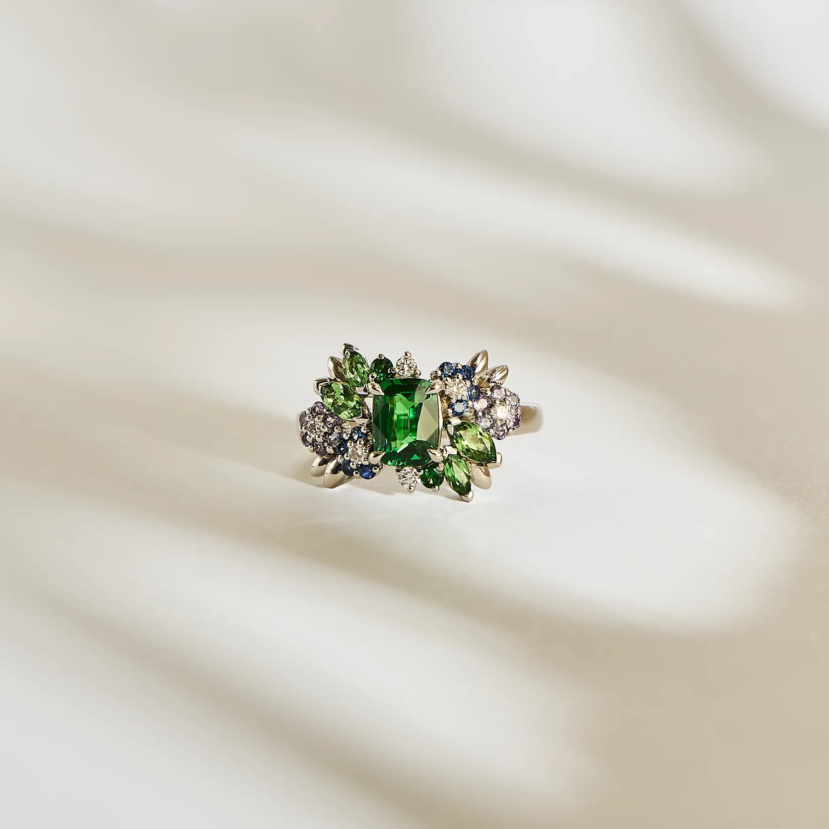 TSAVORITE GREEN BLOOM