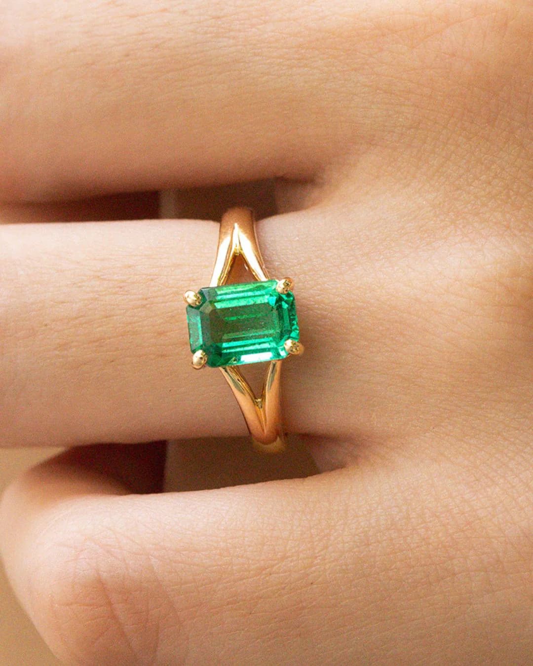 Bague émeraude de Zambie, taille émeraude, solitaire or jaune