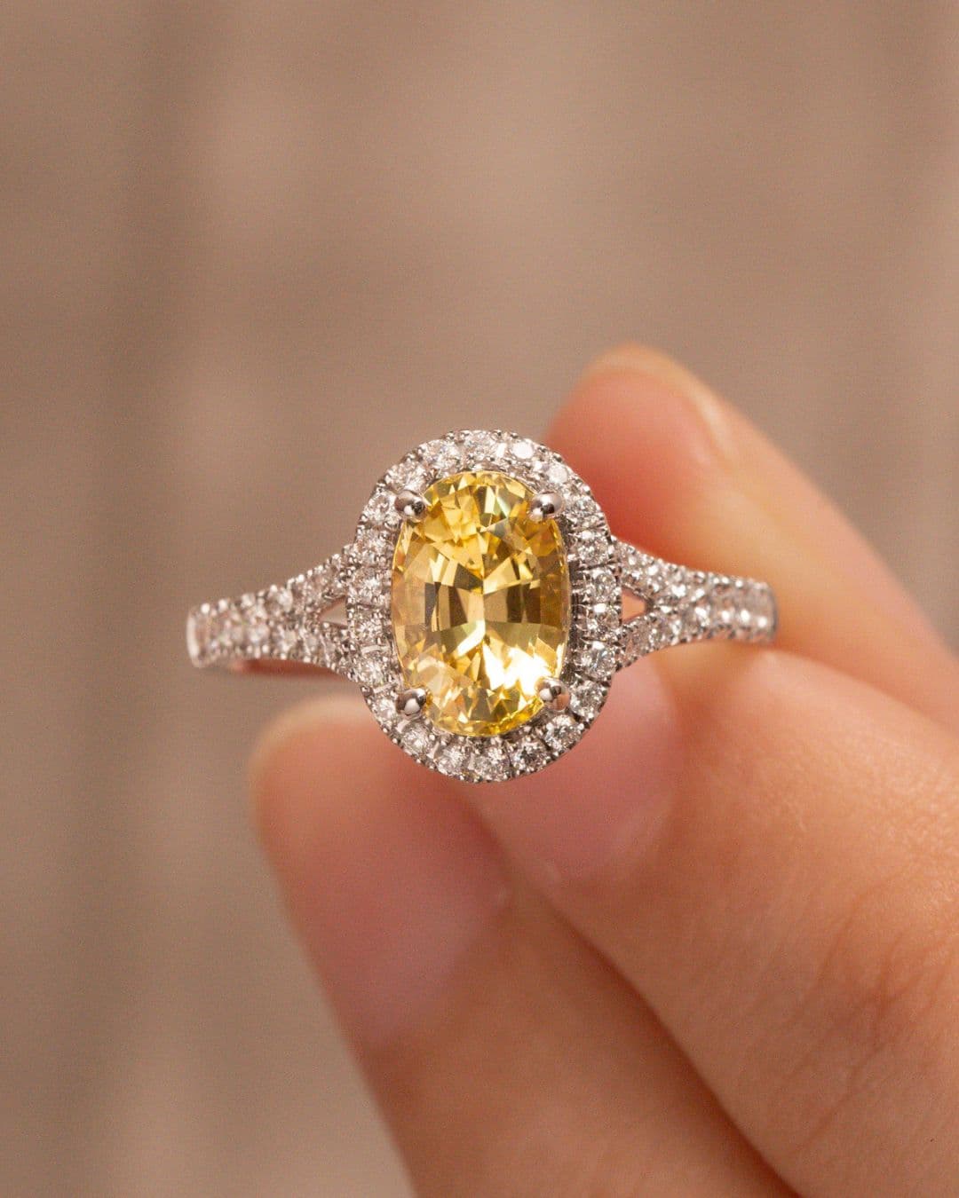 Bague saphir jaune, 1,77 ct