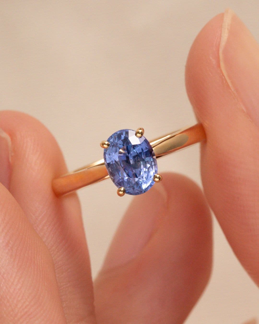 Bague saphir bleu, 1,28 ct