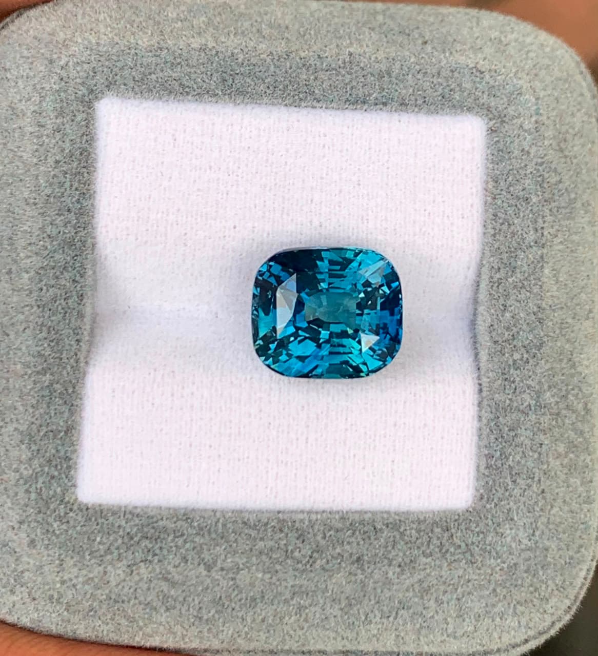 Saphir Teal Coussin de 10,20ct